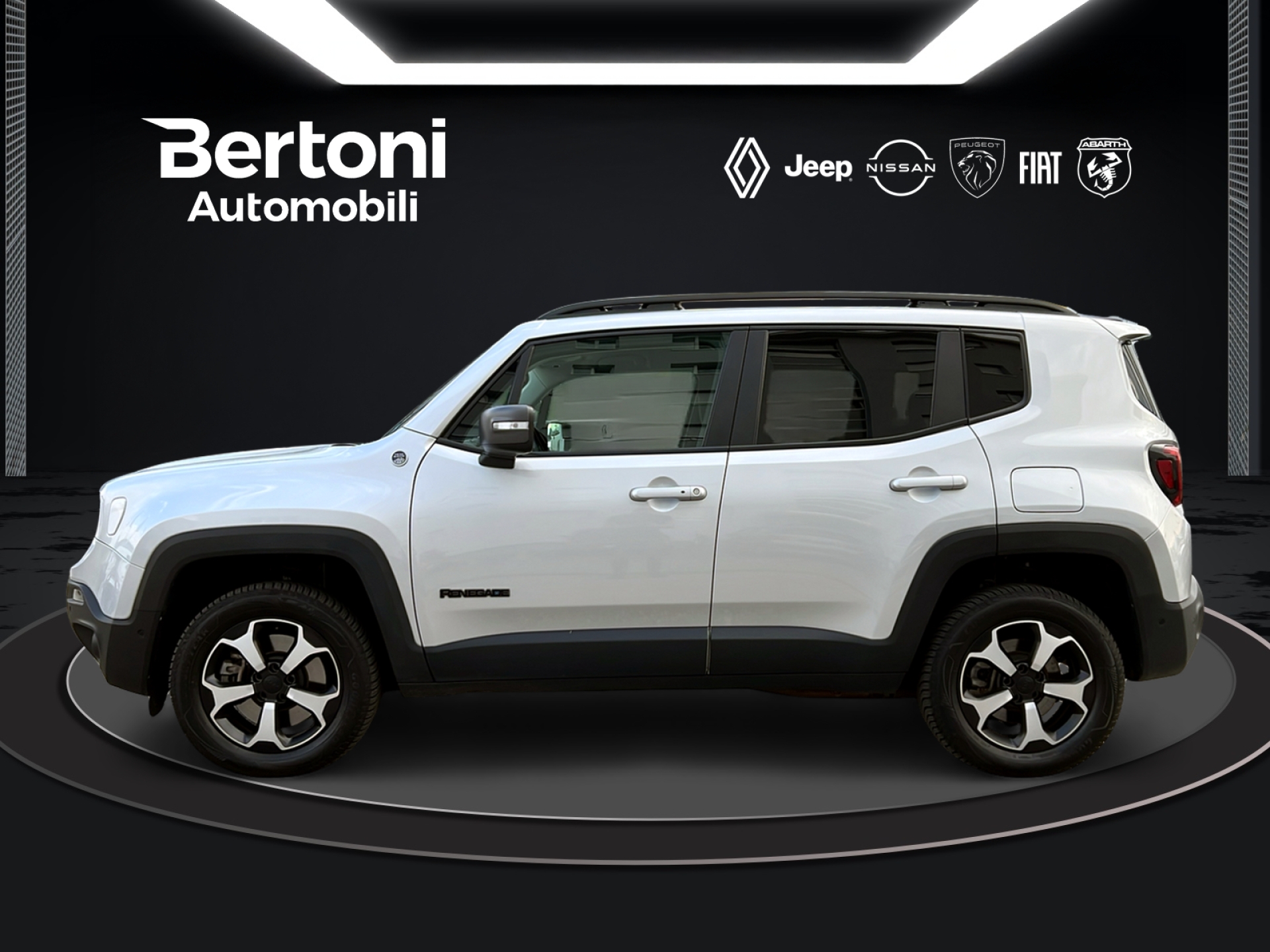JEEP Renegade 1.3 PHEV Trailhawk AWD-showroom-element-2