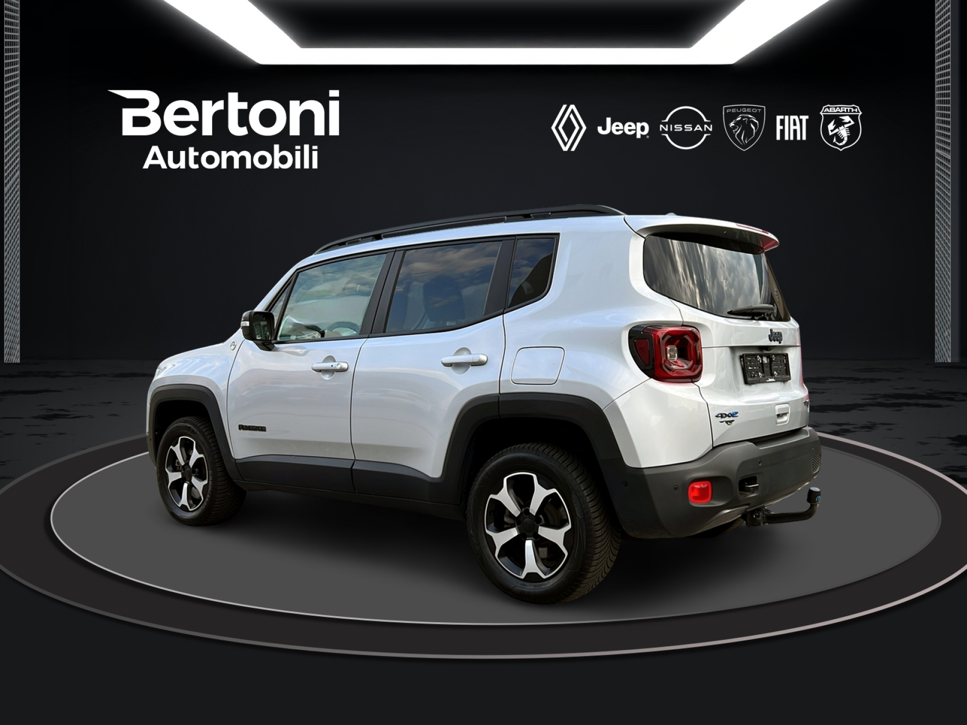 JEEP Renegade 1.3 PHEV Trailhawk AWD-showroom-element-3