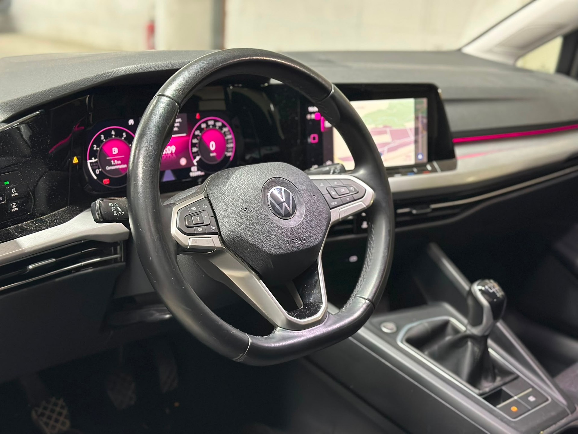 VW Golf 1.0 TSI Life-image-9