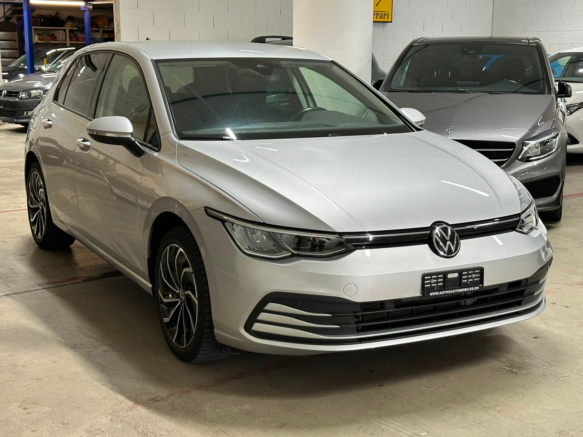 VW Golf 1.0 TSI Life-image-1