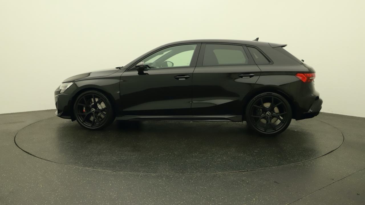 AUDI RS3 Sportback 2.5 TSI quattro S-tronic-showroom-element-1