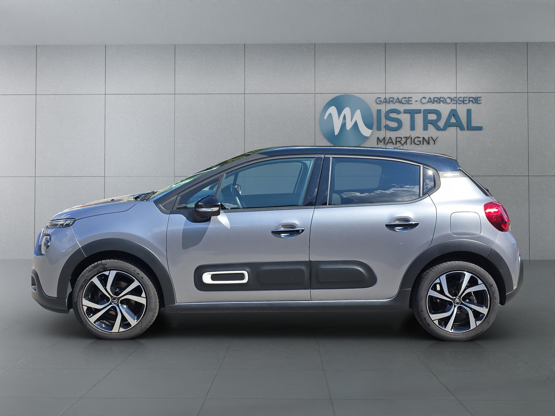 CITROEN C3 1.2 PureTech Shine-showroom-element-1