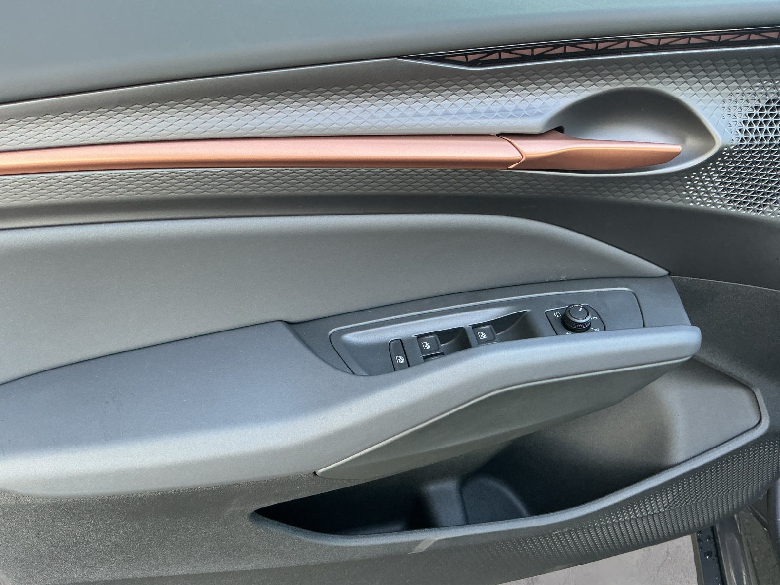 CUPRA Raval 52 kWh Dynamic+ Launch Edition-image-7