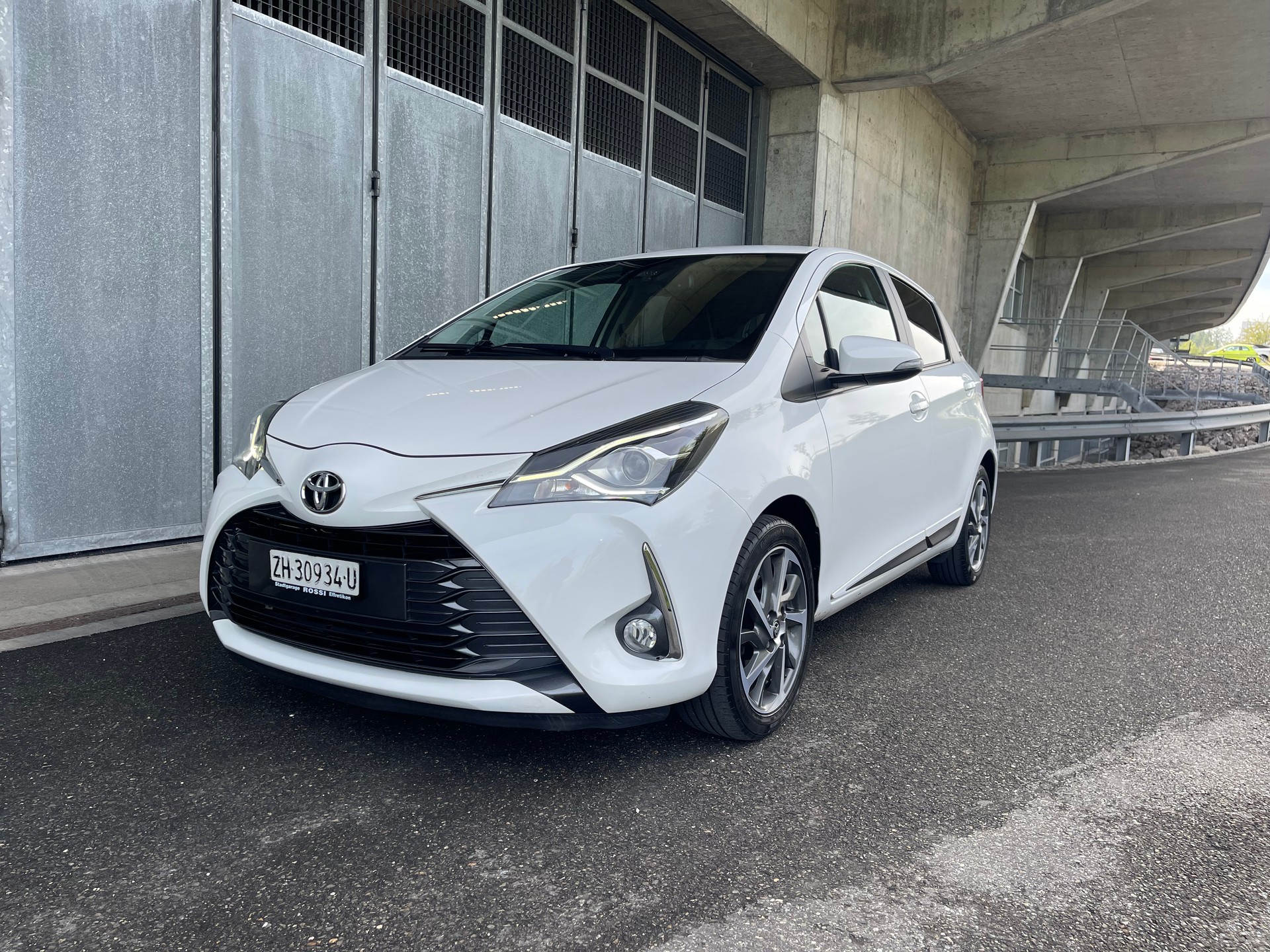 TOYOTA Yaris 1.5 VVT-iE Y20 CVT