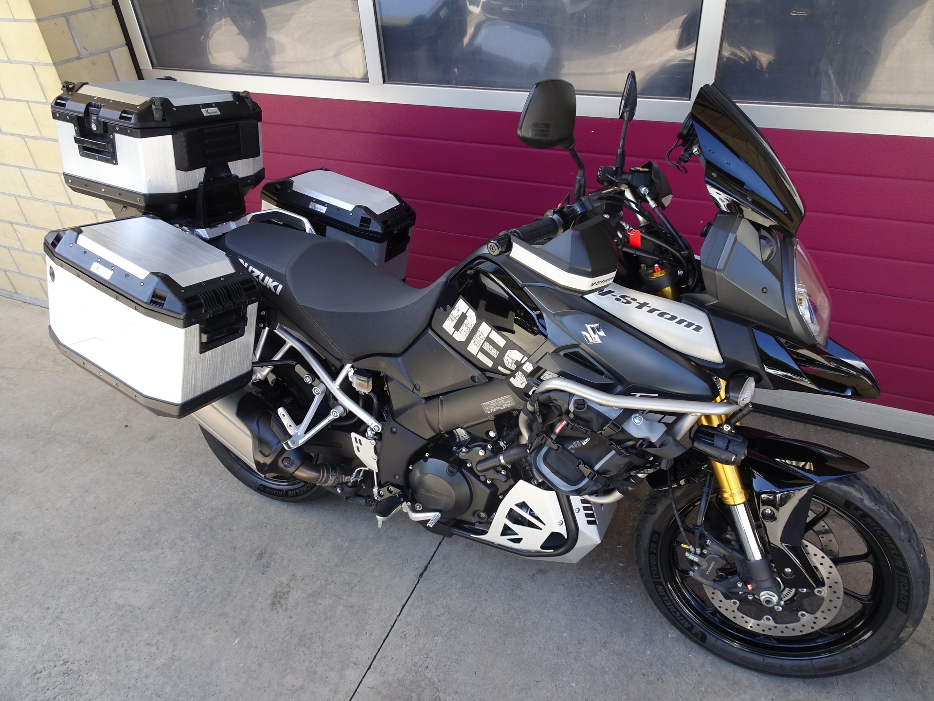 SUZUKI DL 1000 V-Strom Desert-image-15