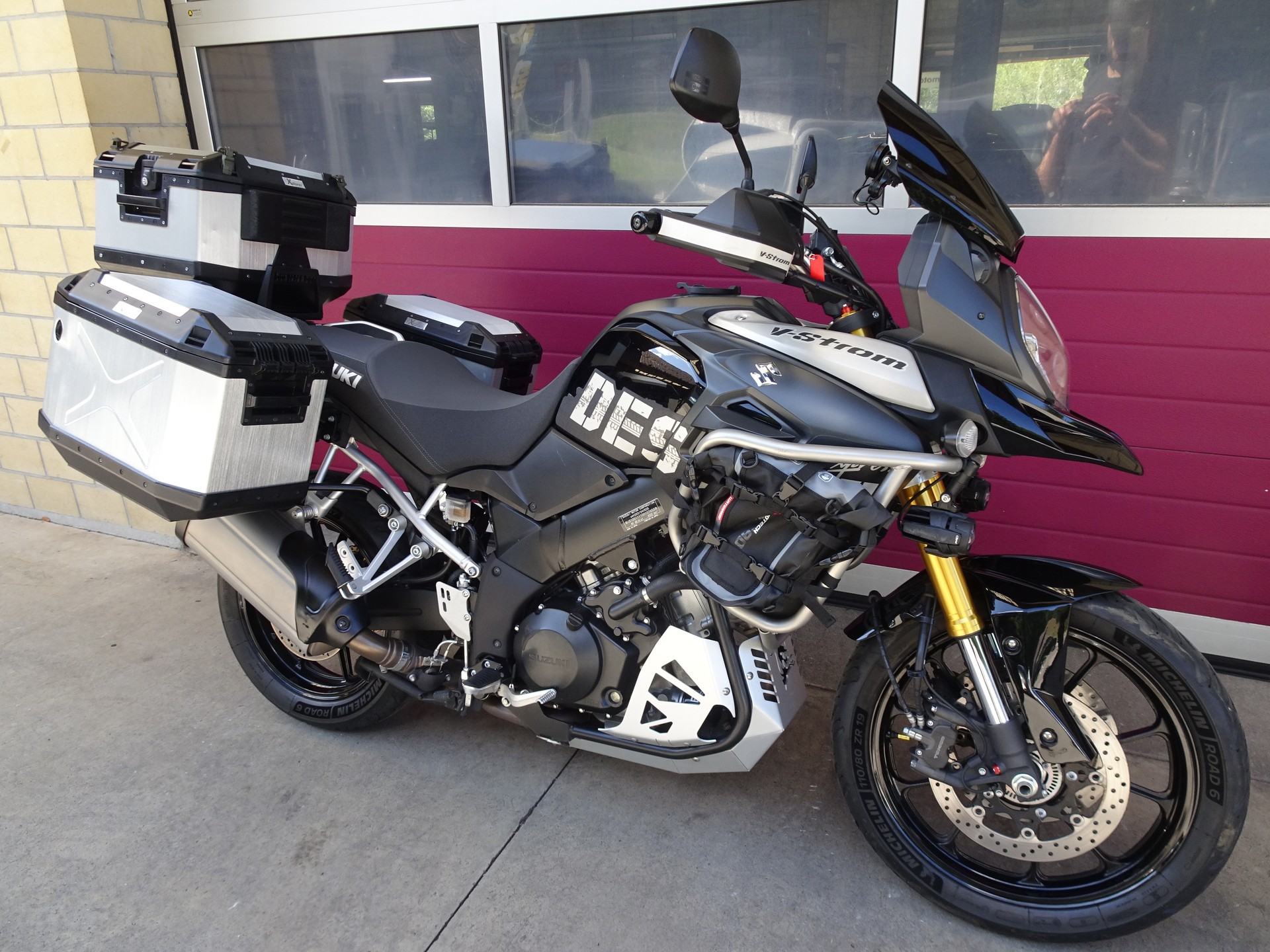 SUZUKI DL 1000 V-Strom Desert-image-2