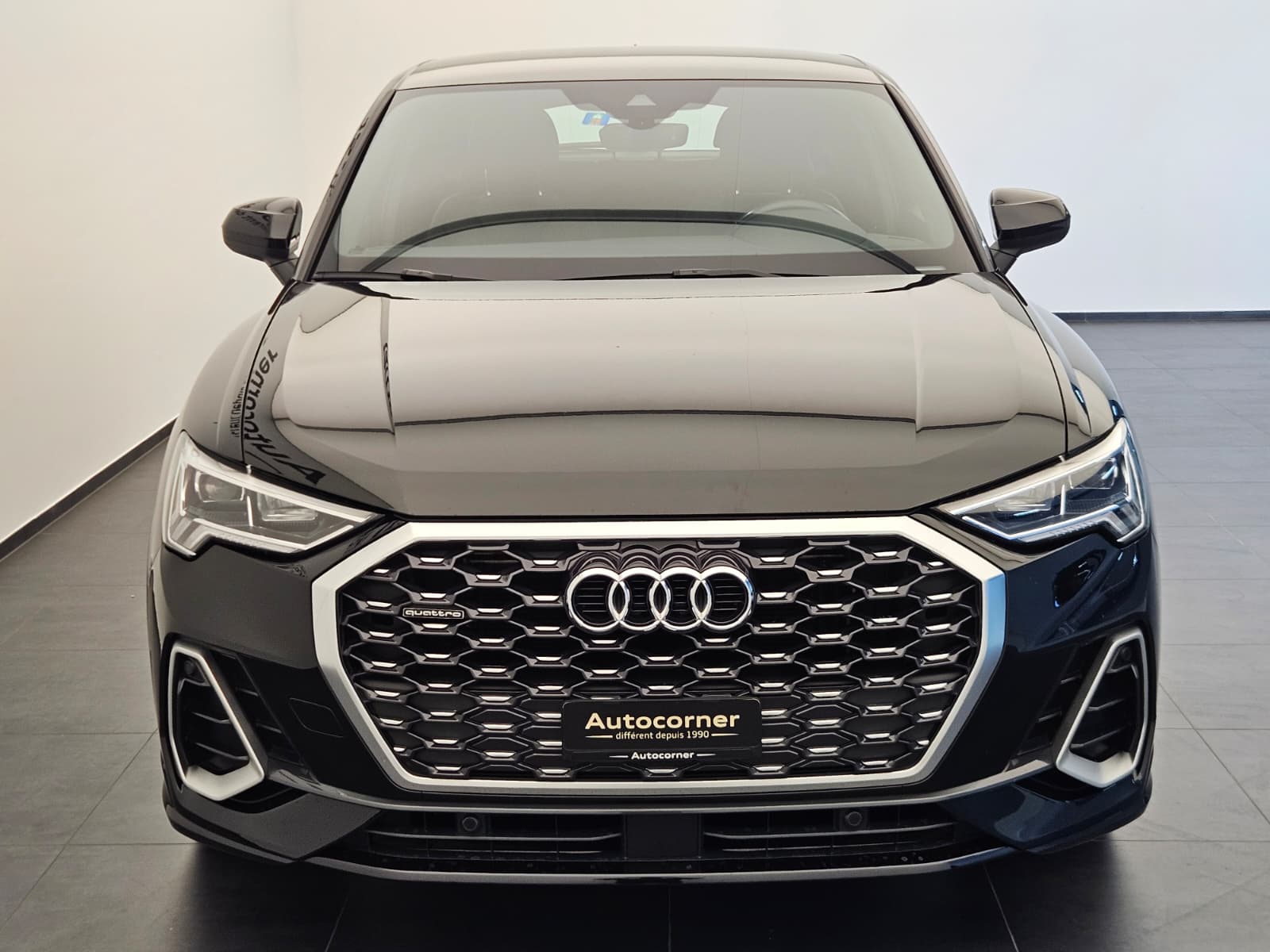 AUDI Q3 Sportback 45 TFSI S line quattro S-tronic-showroom-element-3