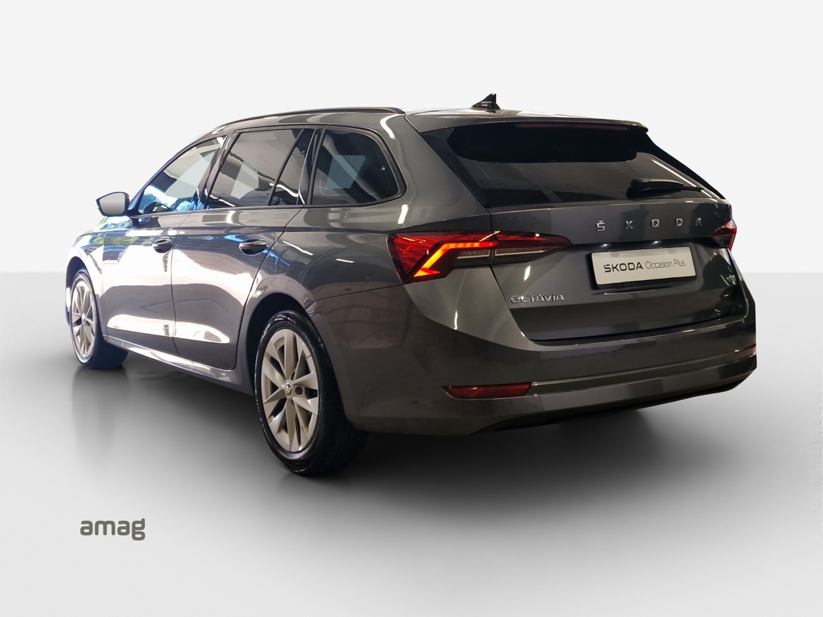 SKODA Octavia Combi 2.0 TSI Ambition DSG 4x4-showroom-element-2