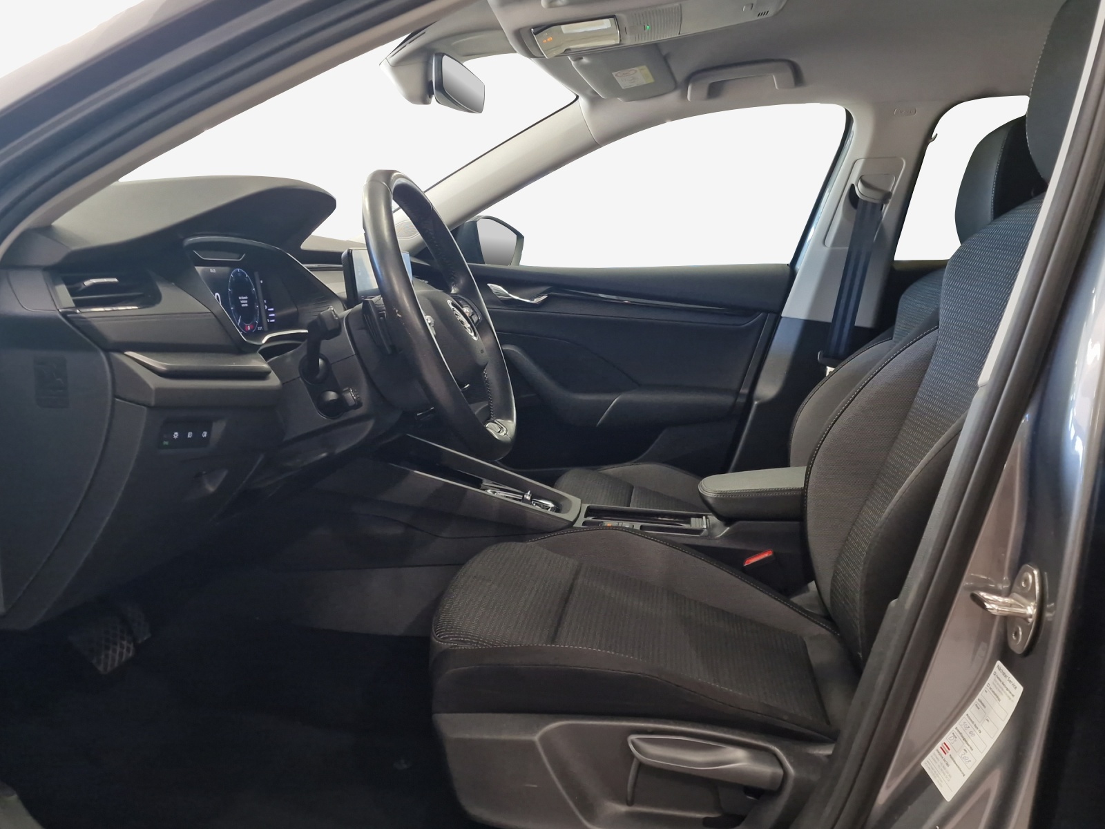 SKODA Octavia Combi 2.0 TSI Ambition DSG 4x4-image-7