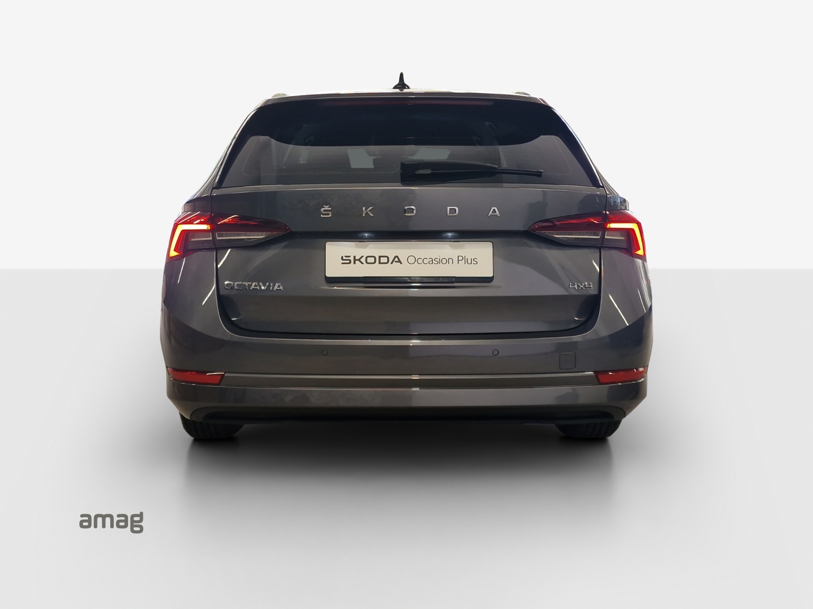 SKODA Octavia Combi 2.0 TSI Ambition DSG 4x4-showroom-element-3