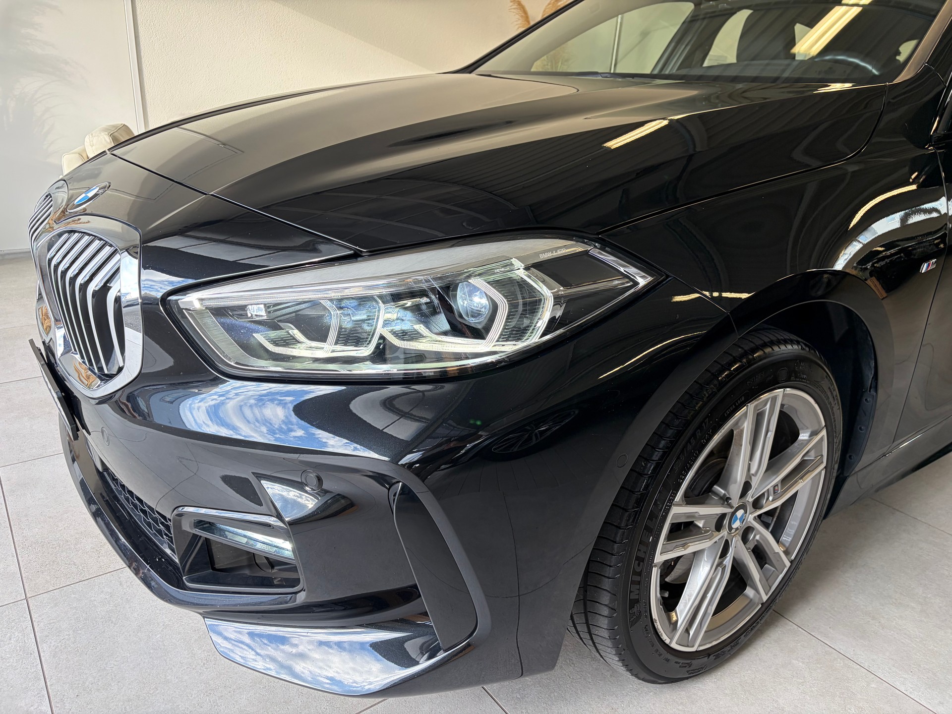 BMW 118i Steptronic M Sport-image-4