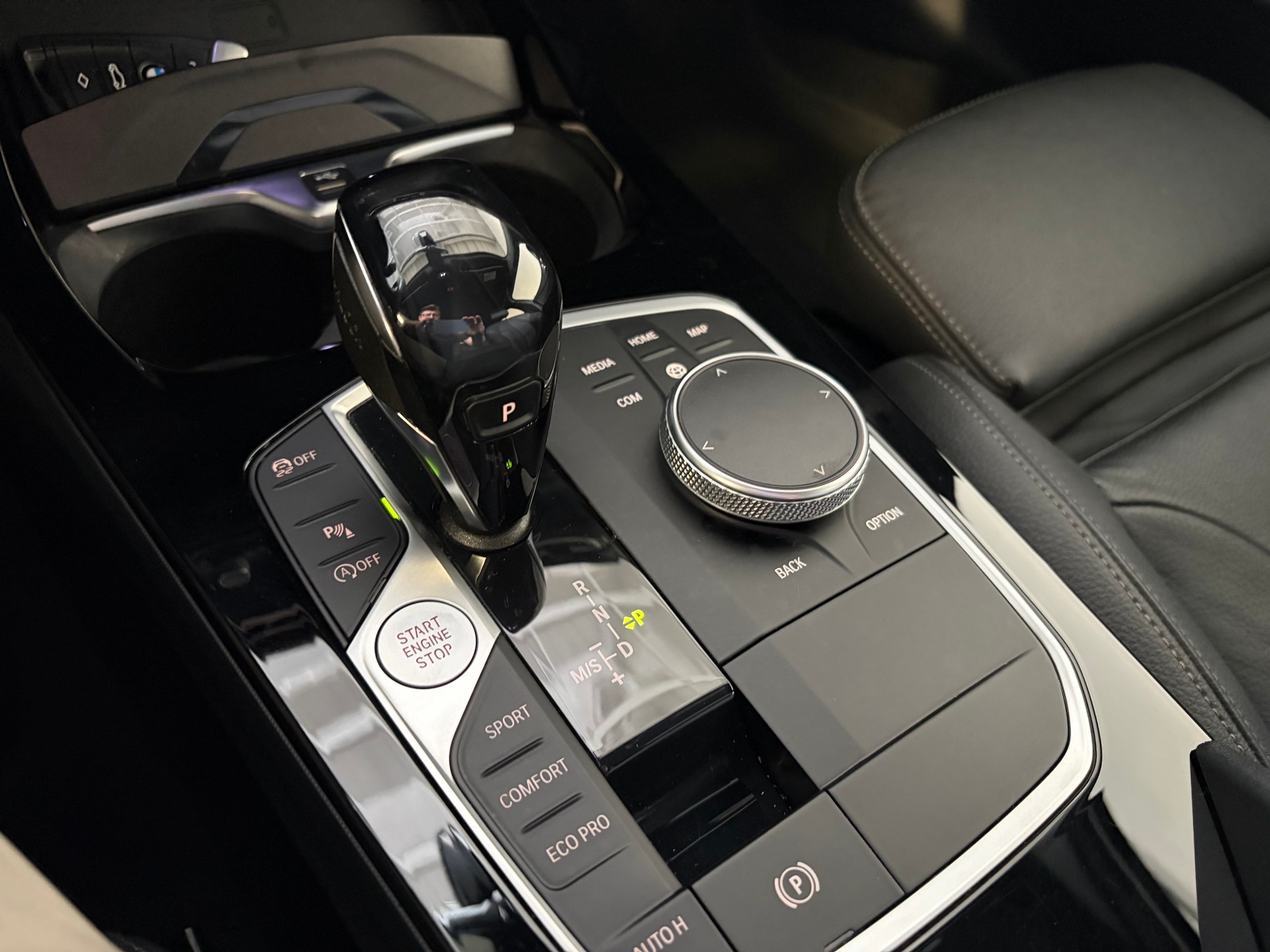 BMW 118i Steptronic M Sport-image-9