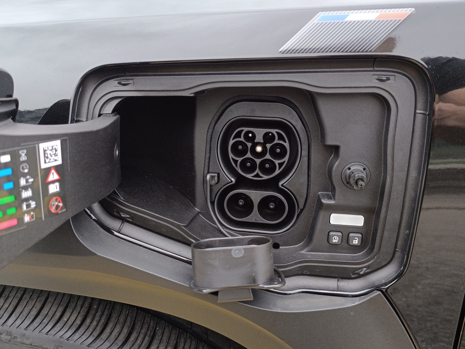 RENAULT R4 E-Tech Comfort Range 52 kWh Techno-image-25