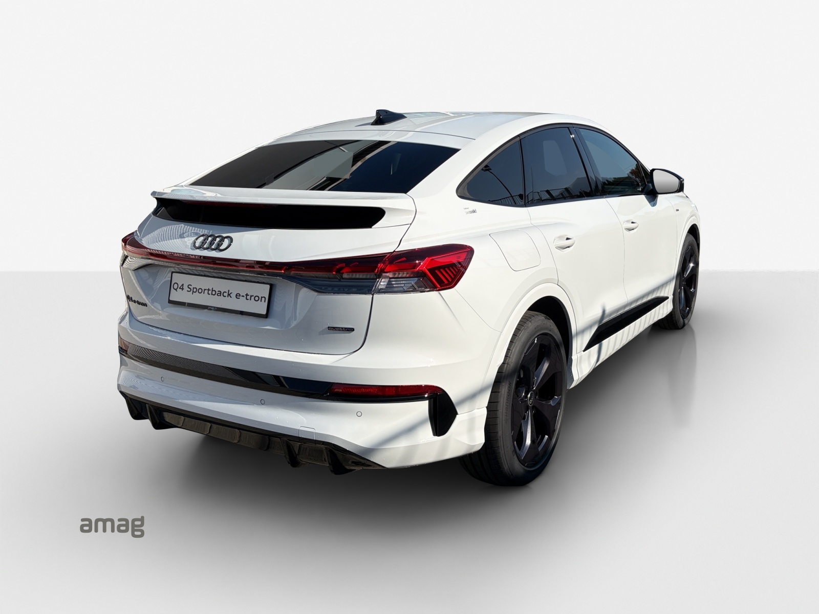 AUDI Q4 Sportback e-tron quattro performance Swiss Ski-image-4