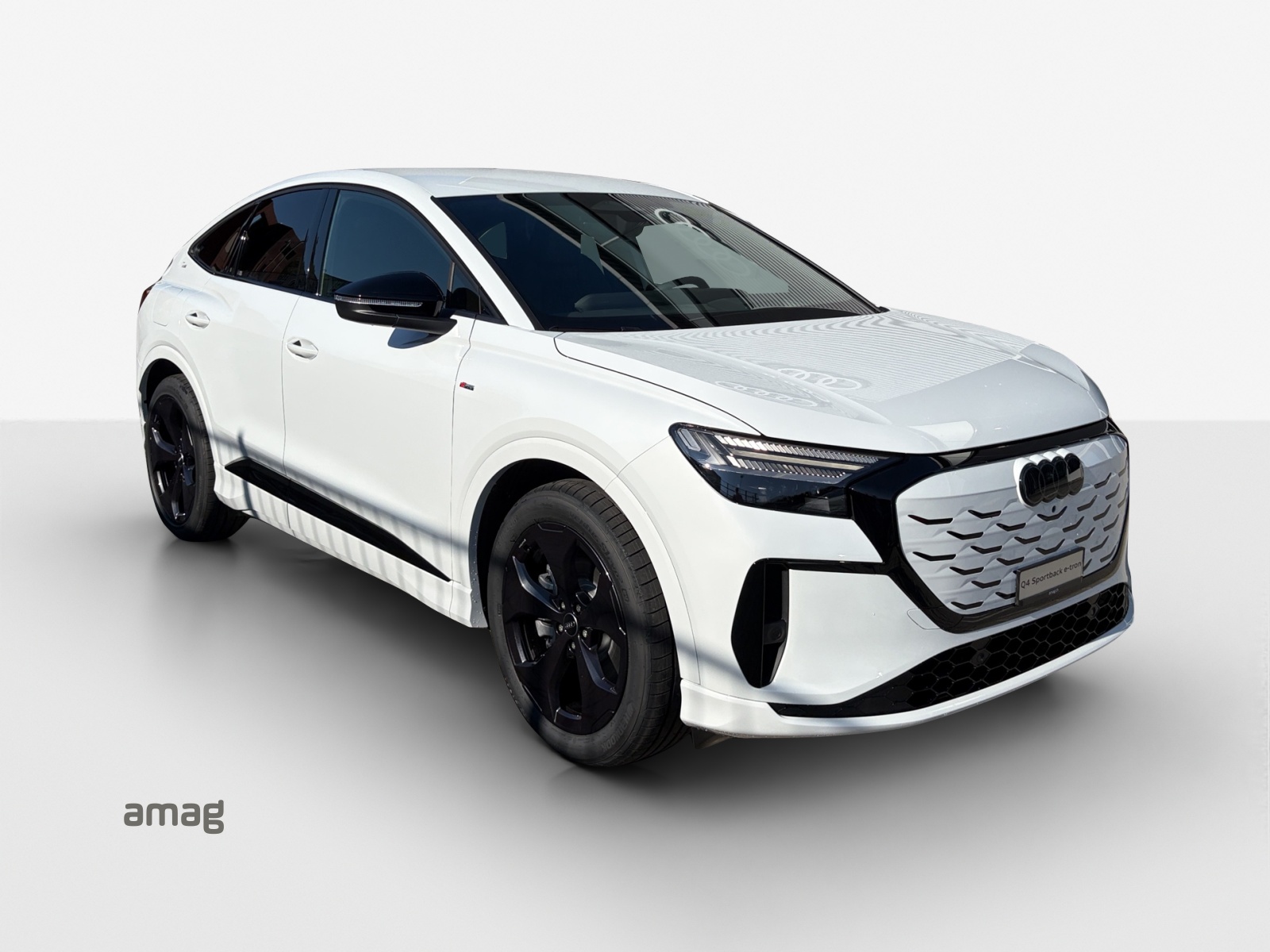 AUDI Q4 Sportback e-tron quattro performance Swiss Ski-image-5