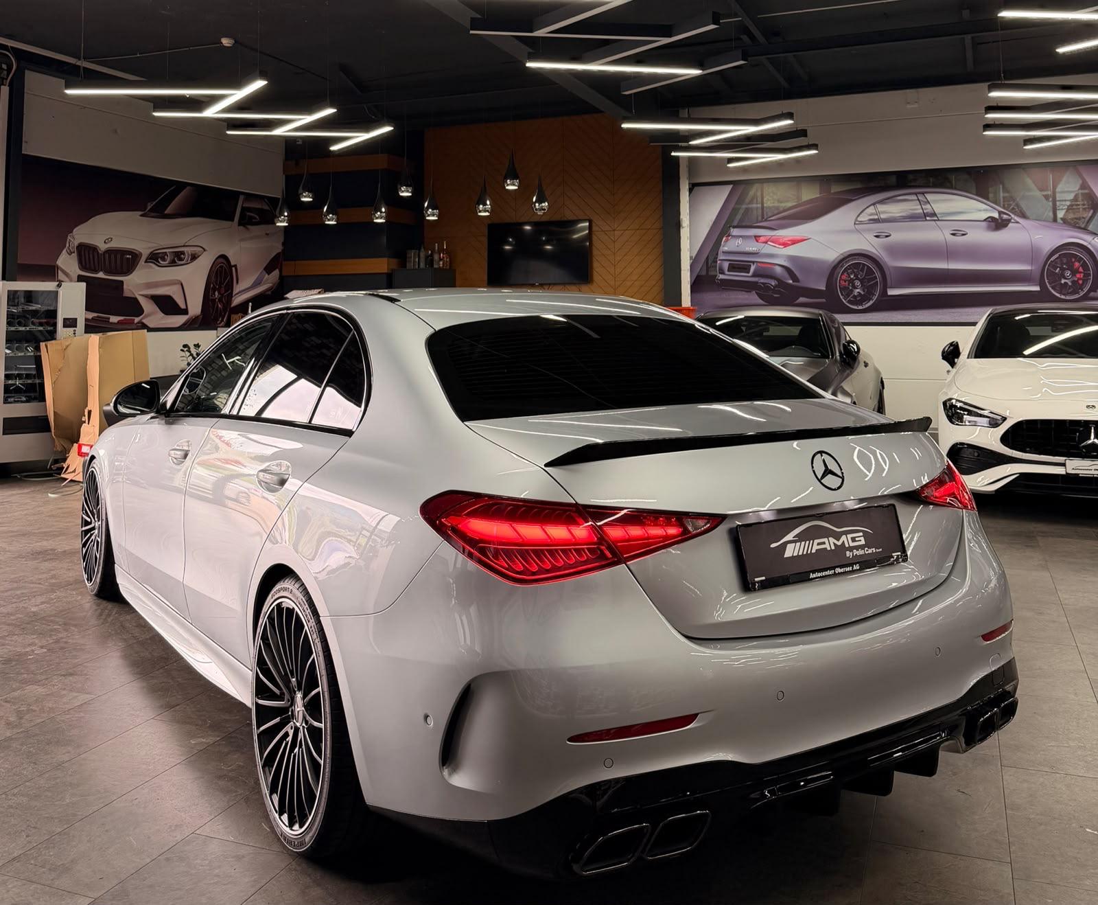 MERCEDES-BENZ C 180AMG (C63s AMG Bodykit) Limited Silver&Black Performance 5 Jahre Werksgarantie & Gratisservice-showroom-element-3