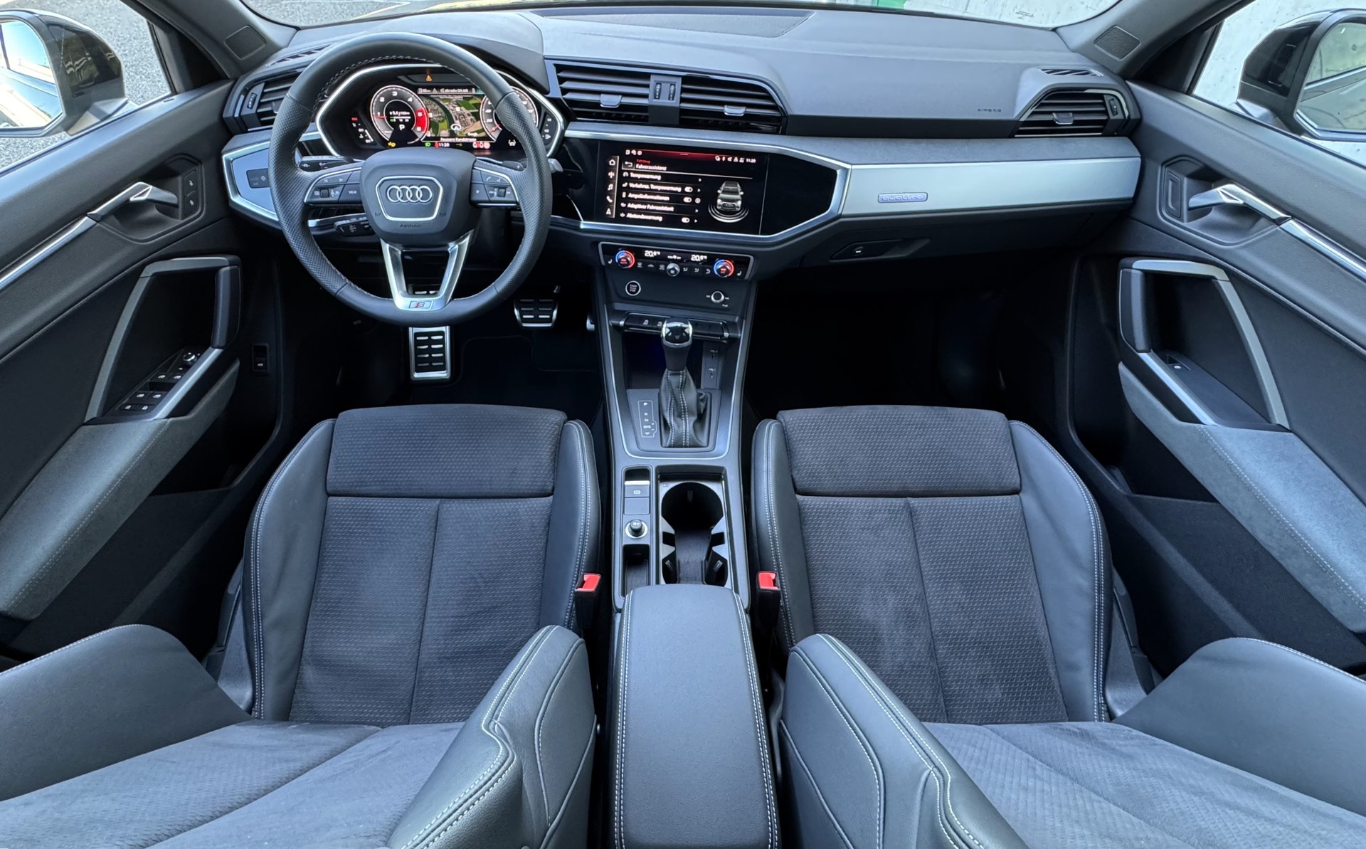 AUDI Q3 40 TDI S line quattro S-tronic CH FZ |Herstellergarantie|AudiSwissServicePackage+| neuwertig-image-6