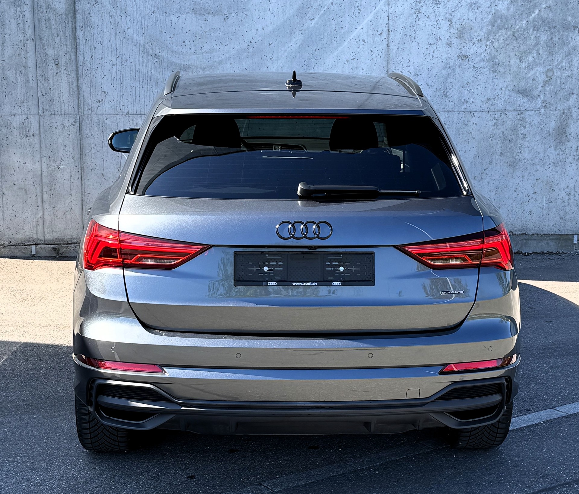 AUDI Q3 40 TDI S line quattro S-tronic CH FZ |Herstellergarantie|AudiSwissServicePackage+| neuwertig-image-13
