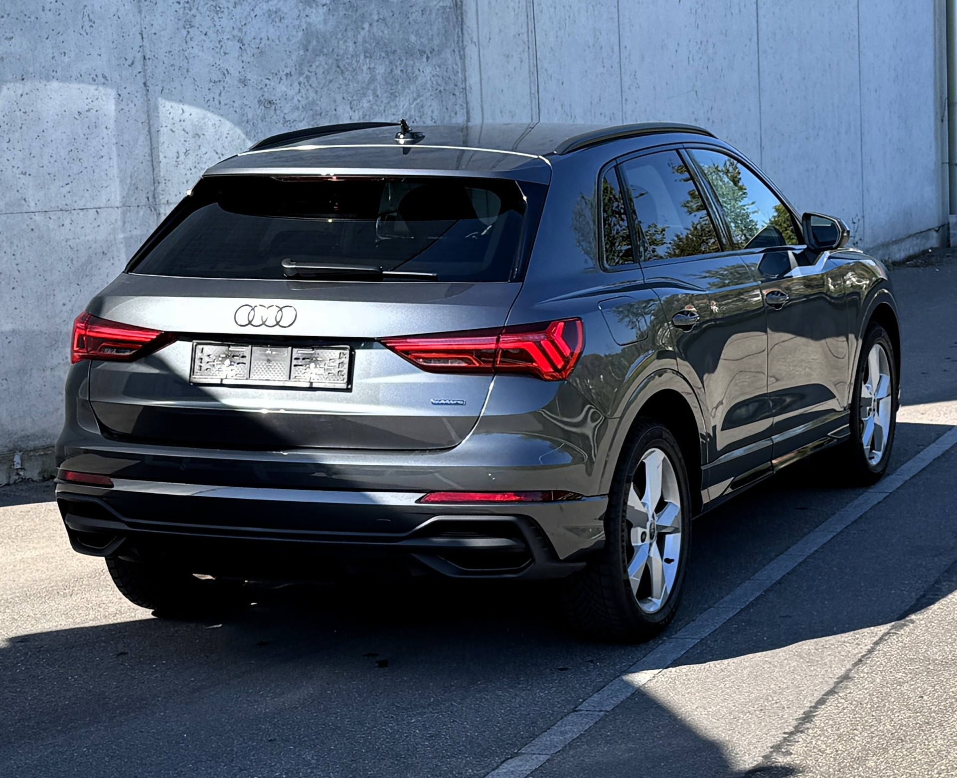 AUDI Q3 40 TDI S line quattro S-tronic CH FZ |Herstellergarantie|AudiSwissServicePackage+| neuwertig-image-11