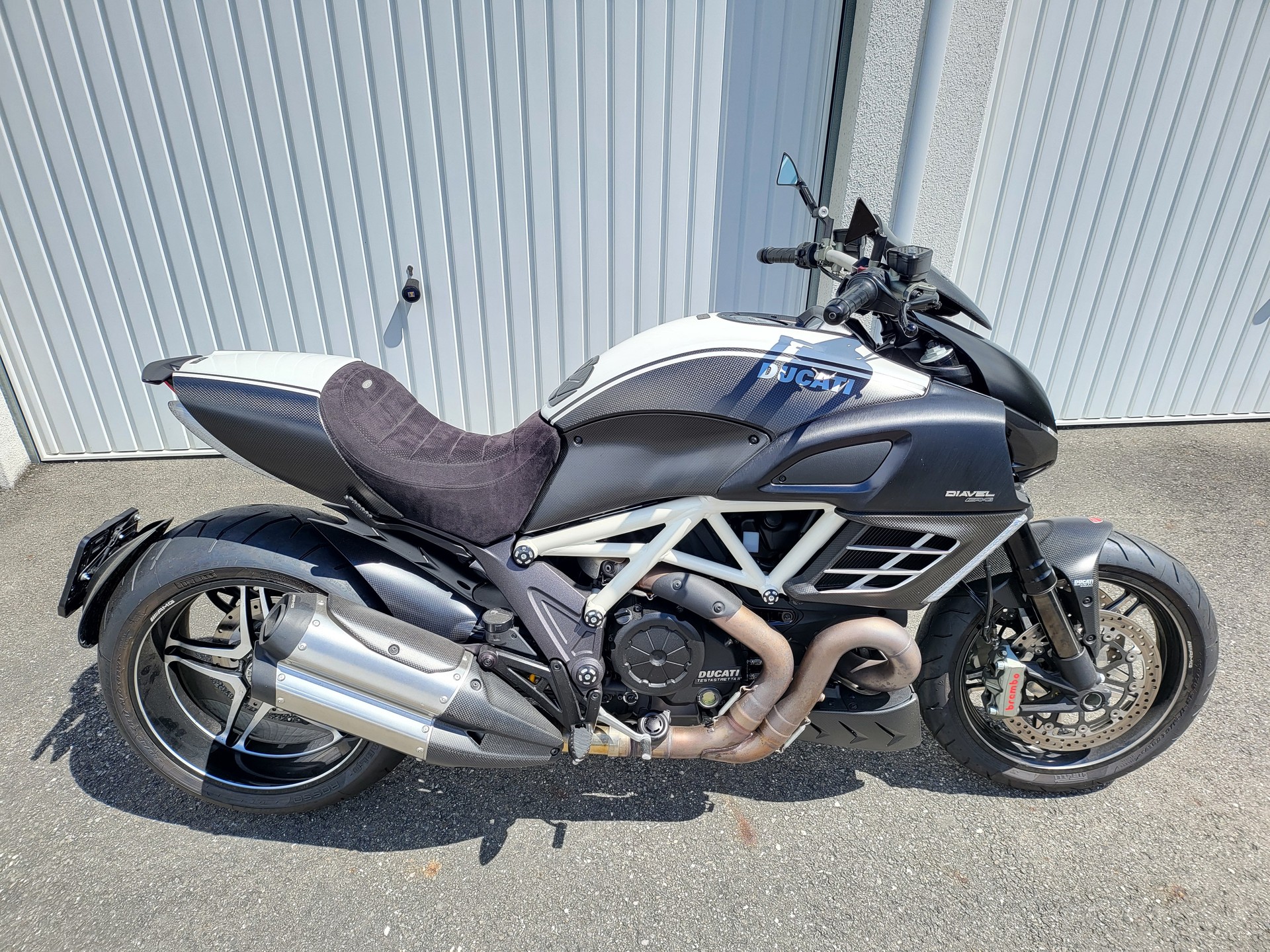 DUCATI Diavel 1200 AMG-image-1