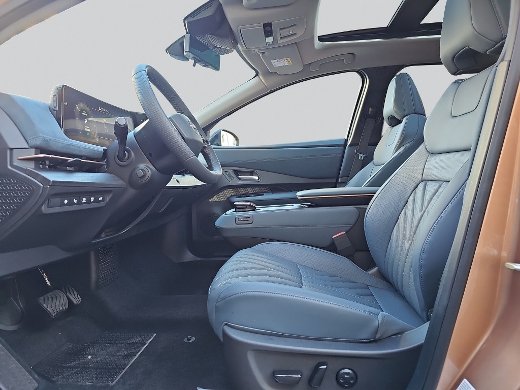 NISSAN Ariya 87 kWh Evolve e-4orce-image-8