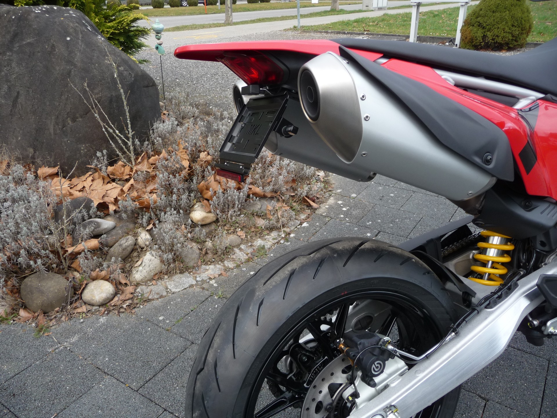 DUCATI Hypermotard 698 Mono-image-2