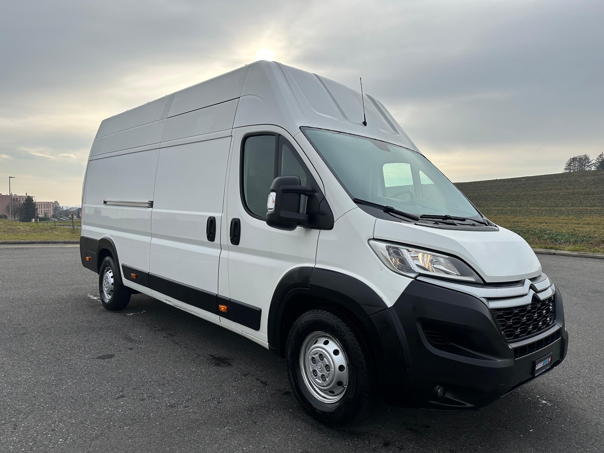 CITROEN Jumper 35+ 2.0 BlueHDi 160 Attraction L3H3-image-6