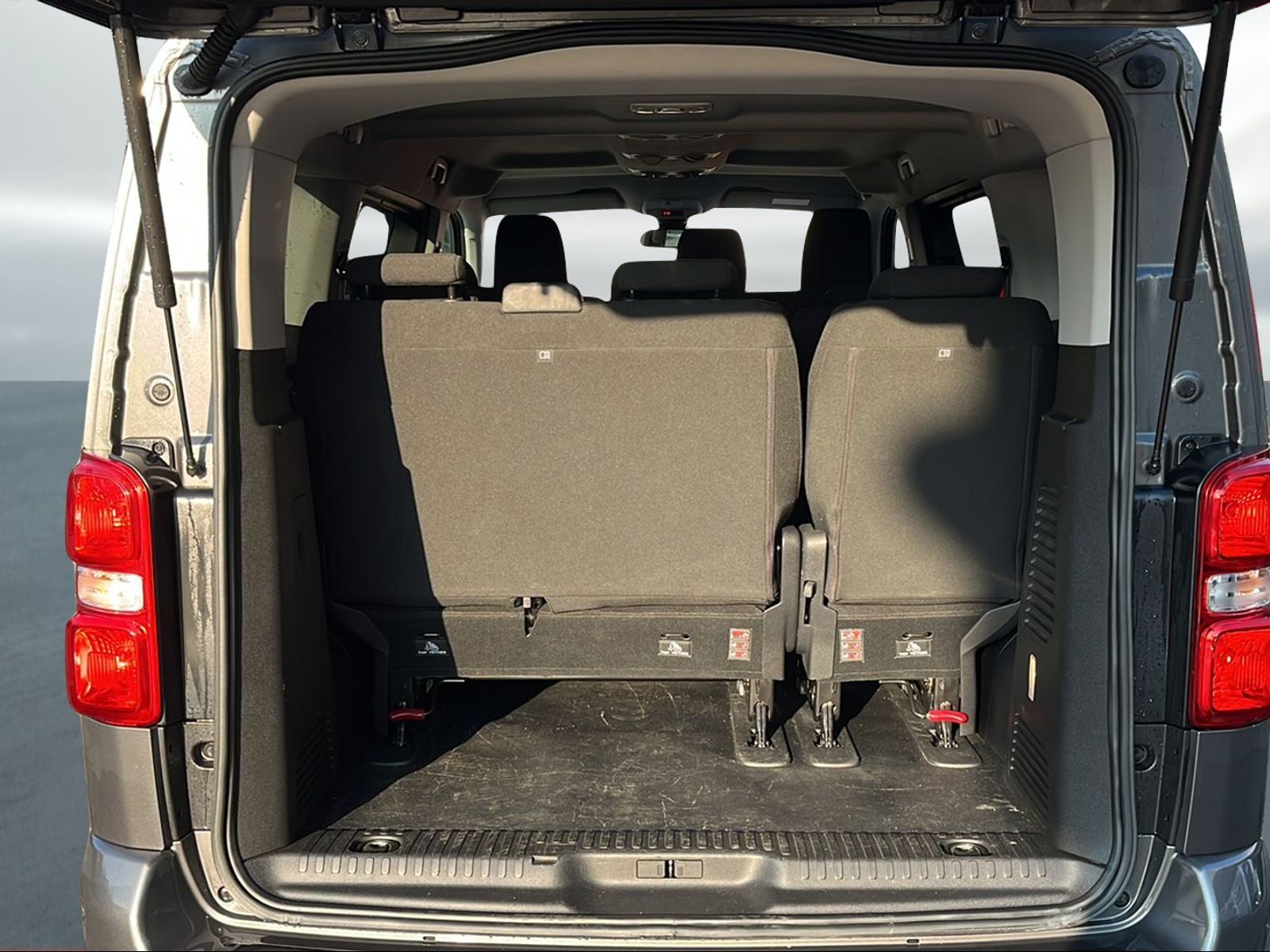 TOYOTA Proace Verso 2.0 D-4D Shuttle Medium Automatic-image-6