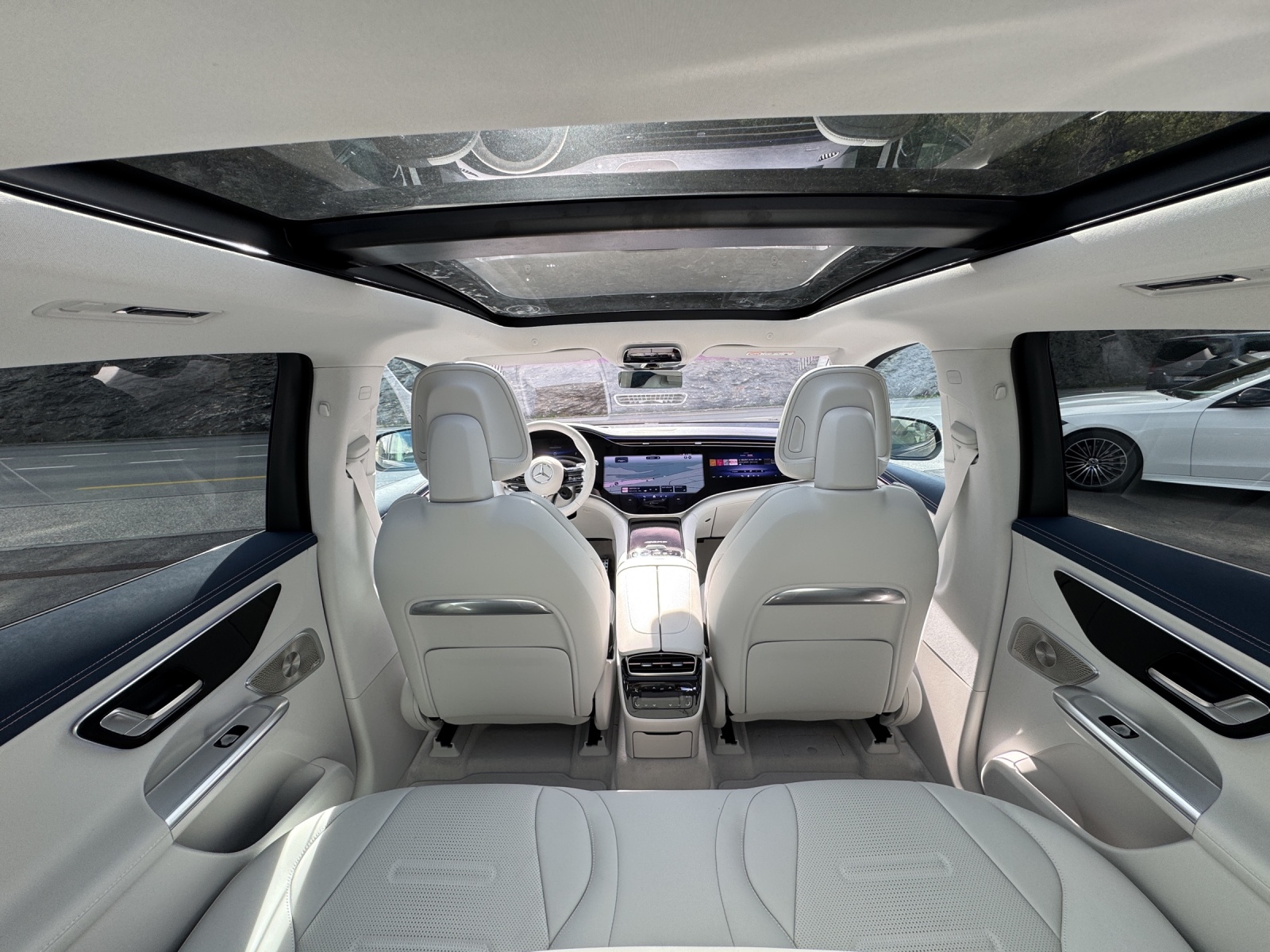 MERCEDES-BENZ EQE SUV AMG 43 4 Matic Excellence-image-22