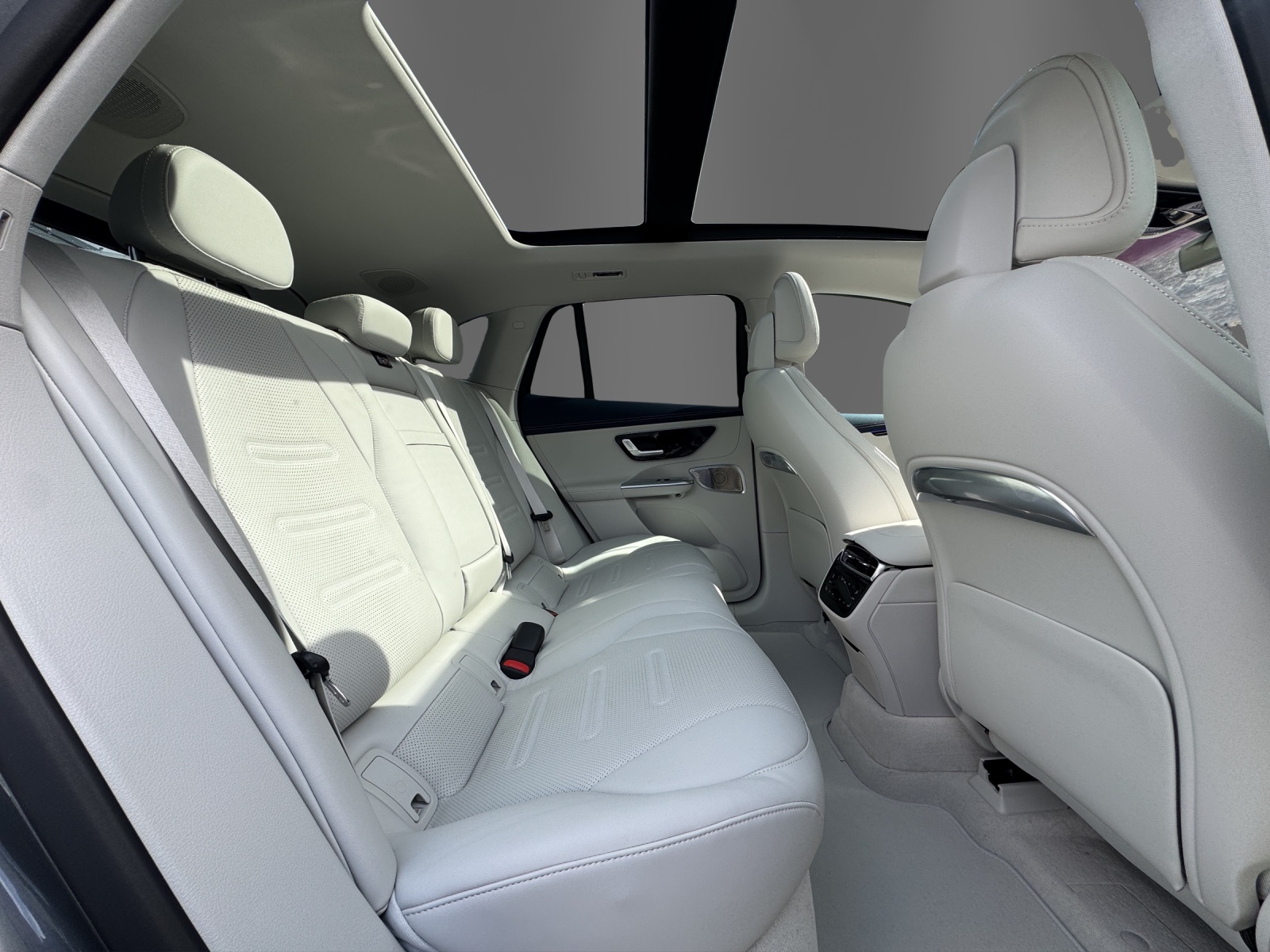 MERCEDES-BENZ EQE SUV AMG 43 4 Matic Excellence-image-18