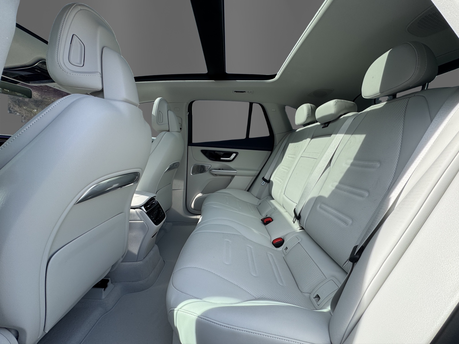 MERCEDES-BENZ EQE SUV AMG 43 4 Matic Excellence-image-12
