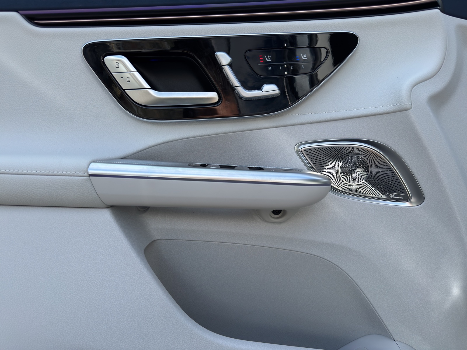 MERCEDES-BENZ EQE SUV AMG 43 4 Matic Excellence-image-11