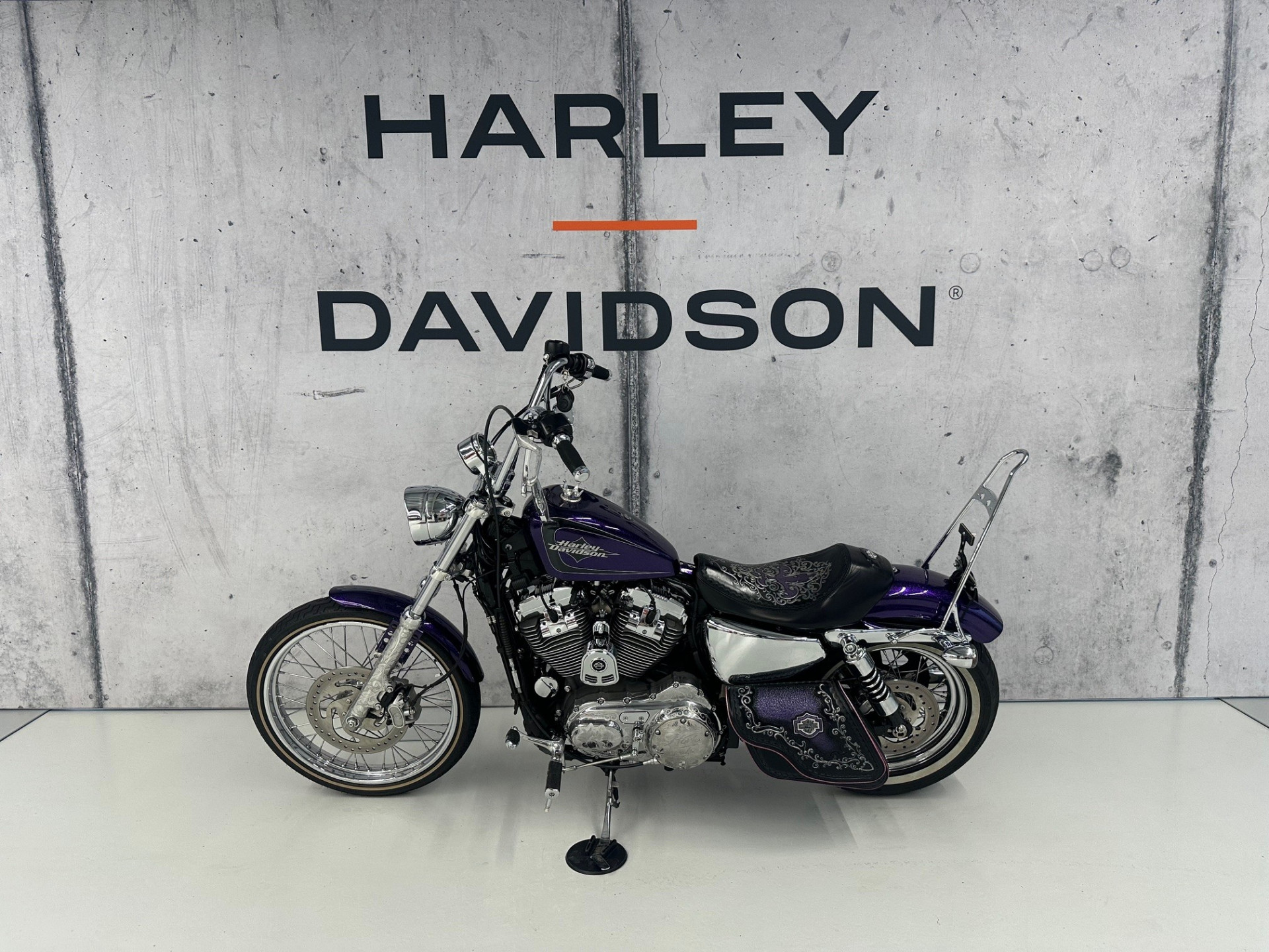 HARLEY-DAVIDSON XL 1200 V Sportster Seventy Two-image-3
