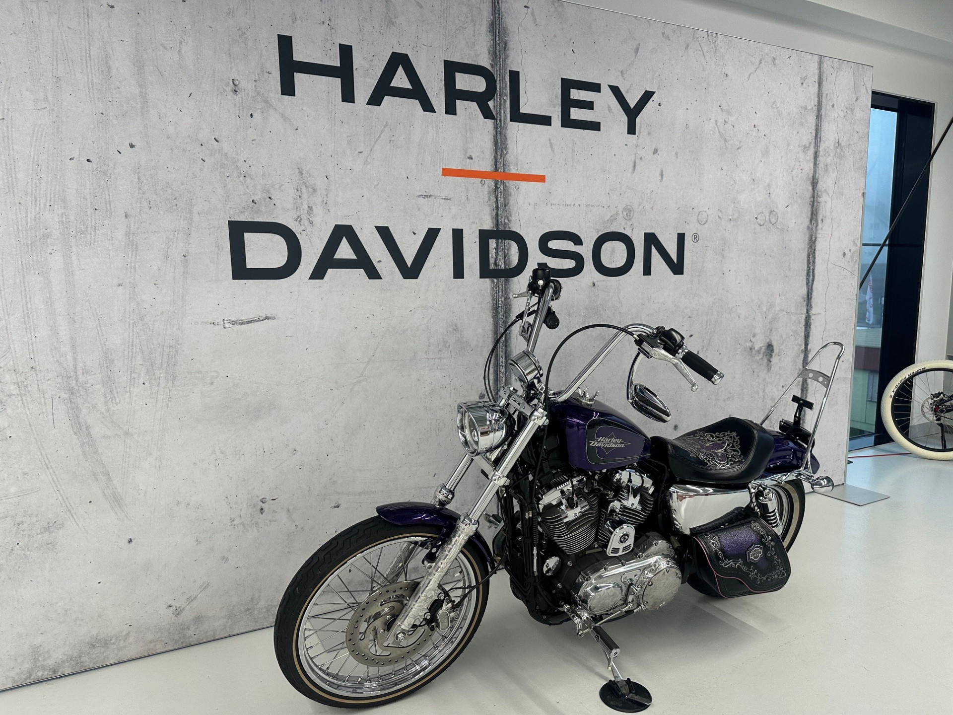 HARLEY-DAVIDSON XL 1200 V Sportster Seventy Two-image-5