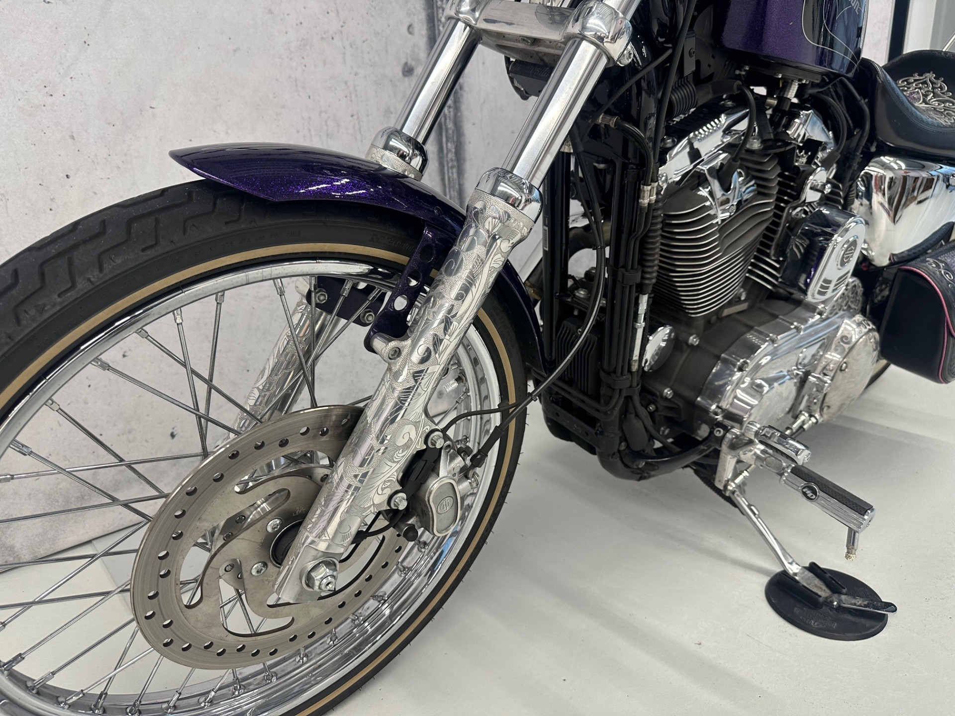 HARLEY-DAVIDSON XL 1200 V Sportster Seventy Two-image-9