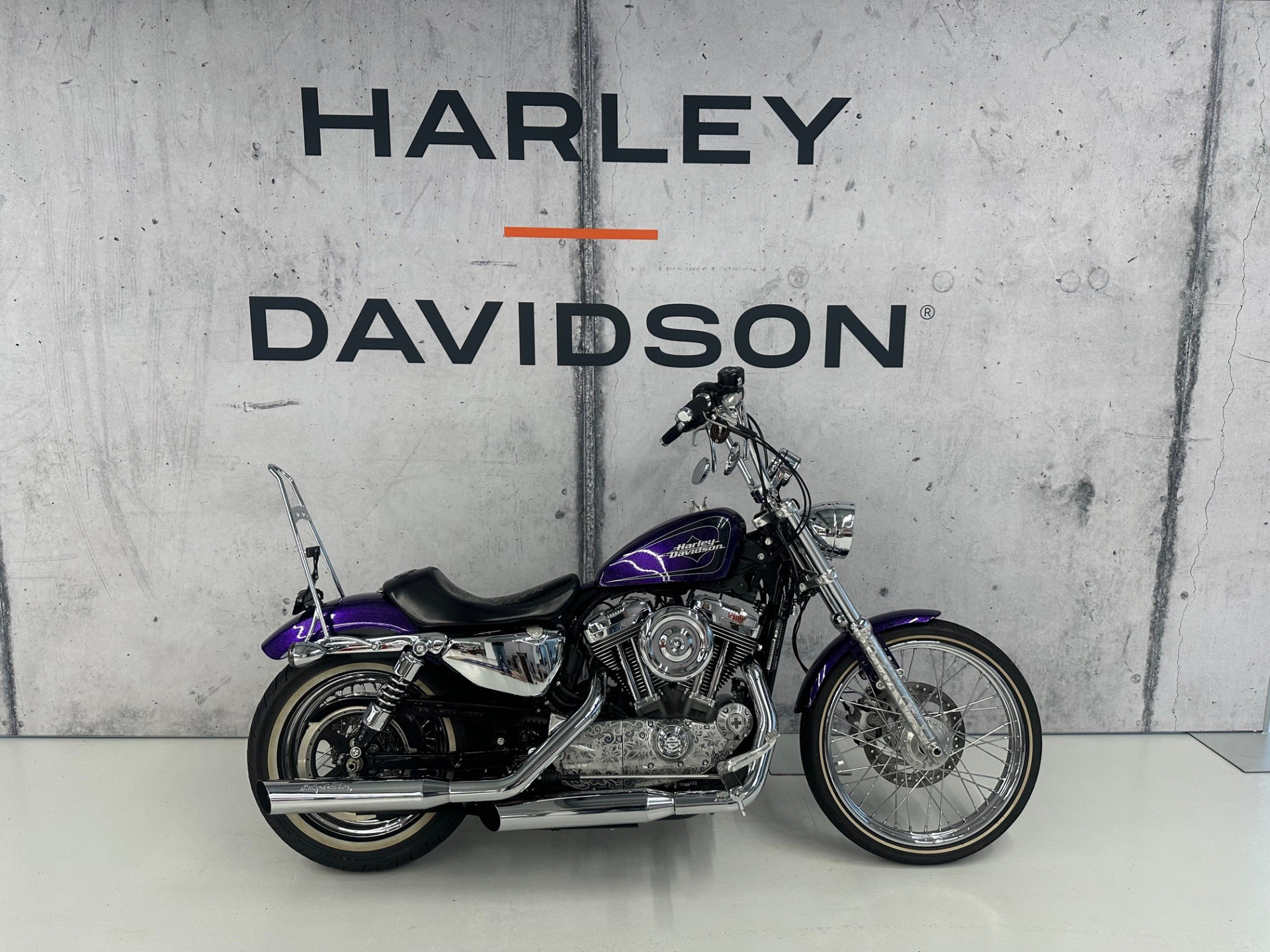 HARLEY-DAVIDSON XL 1200 V Sportster Seventy Two-image-0