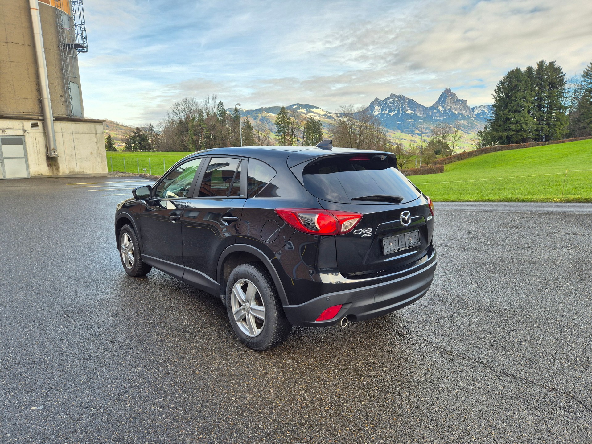 MAZDA CX-5 2.2 D Revolution AWD-image-2