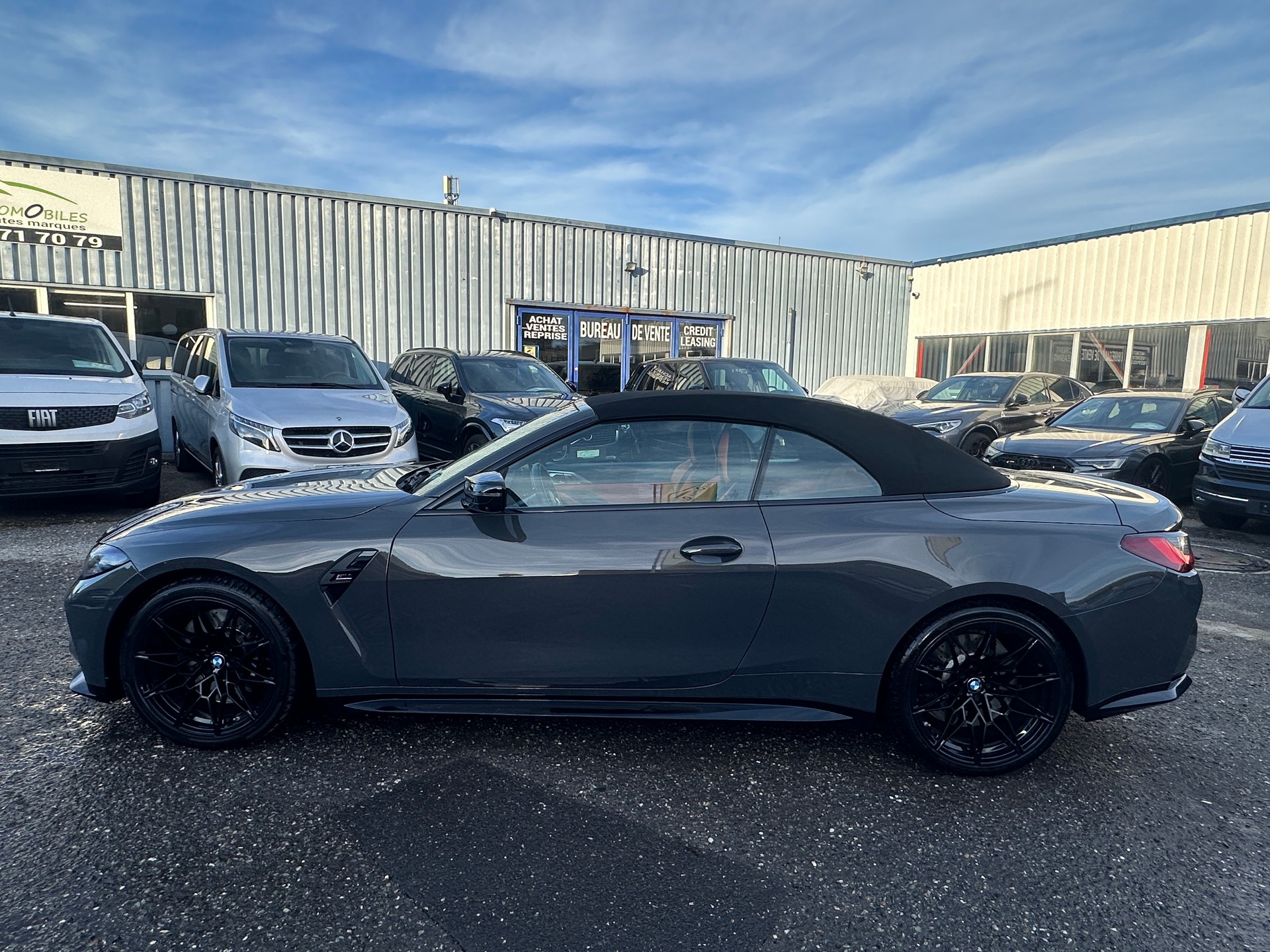 BMW M4 Cabrio Competition M xDrive-showroom-element-3