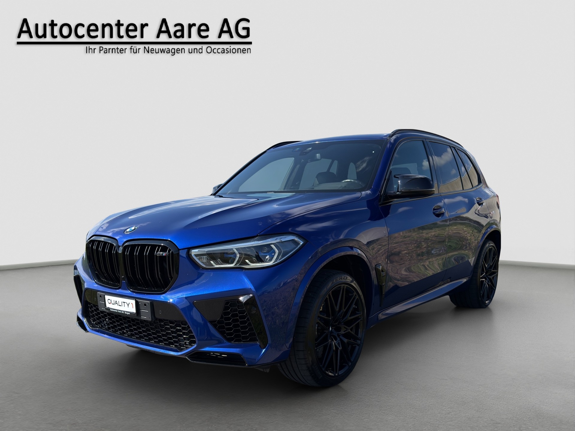 BMW X5M Competition Steptronic Competition MARINA BAY BLAU METALLIC-showroom-element-2