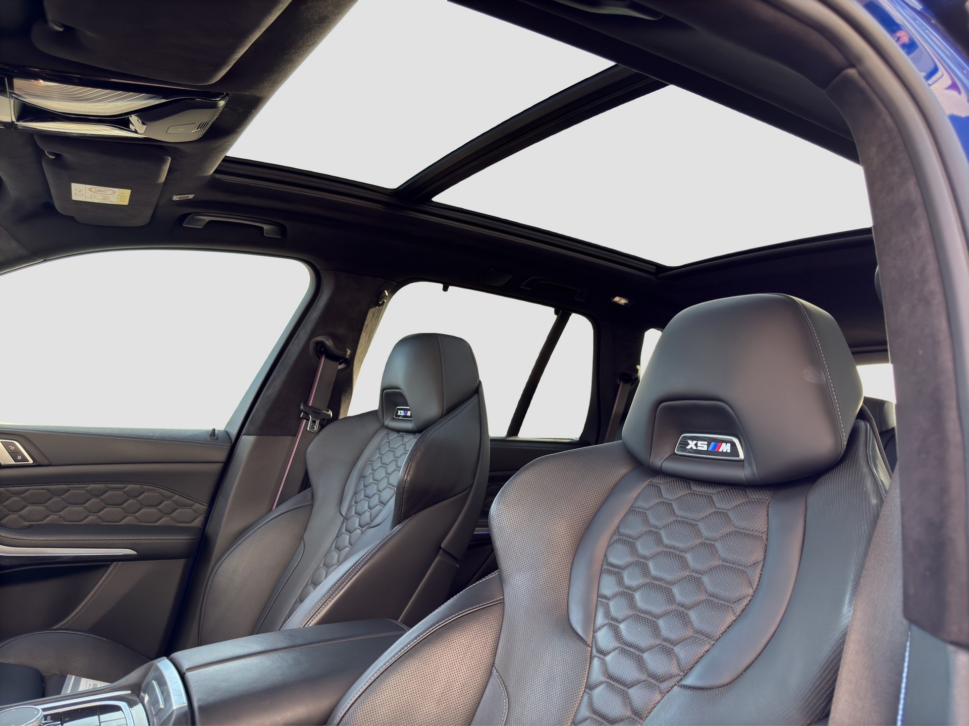 BMW X5M Competition Steptronic Competition MARINA BAY BLAU METALLIC-image-16