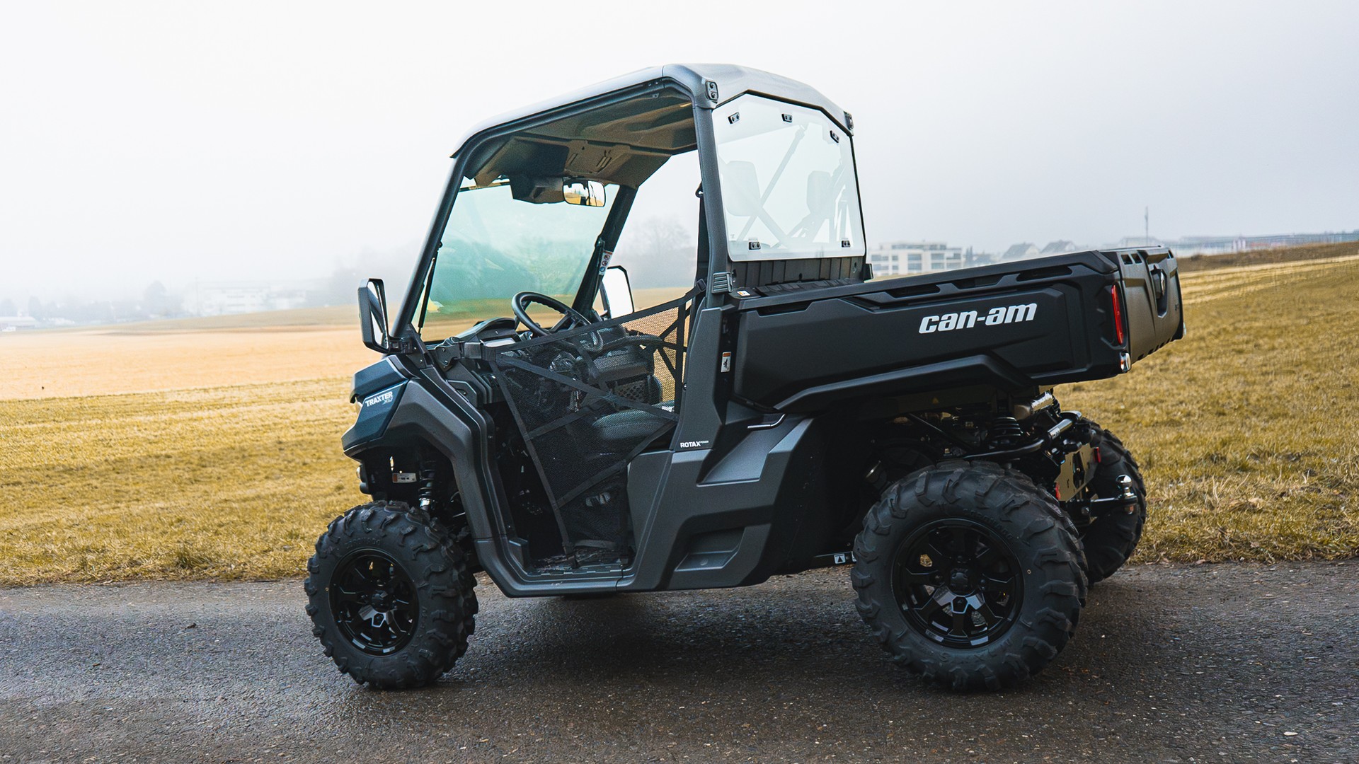 CAN-AM Traxter HD9 XU-showroom-element-2