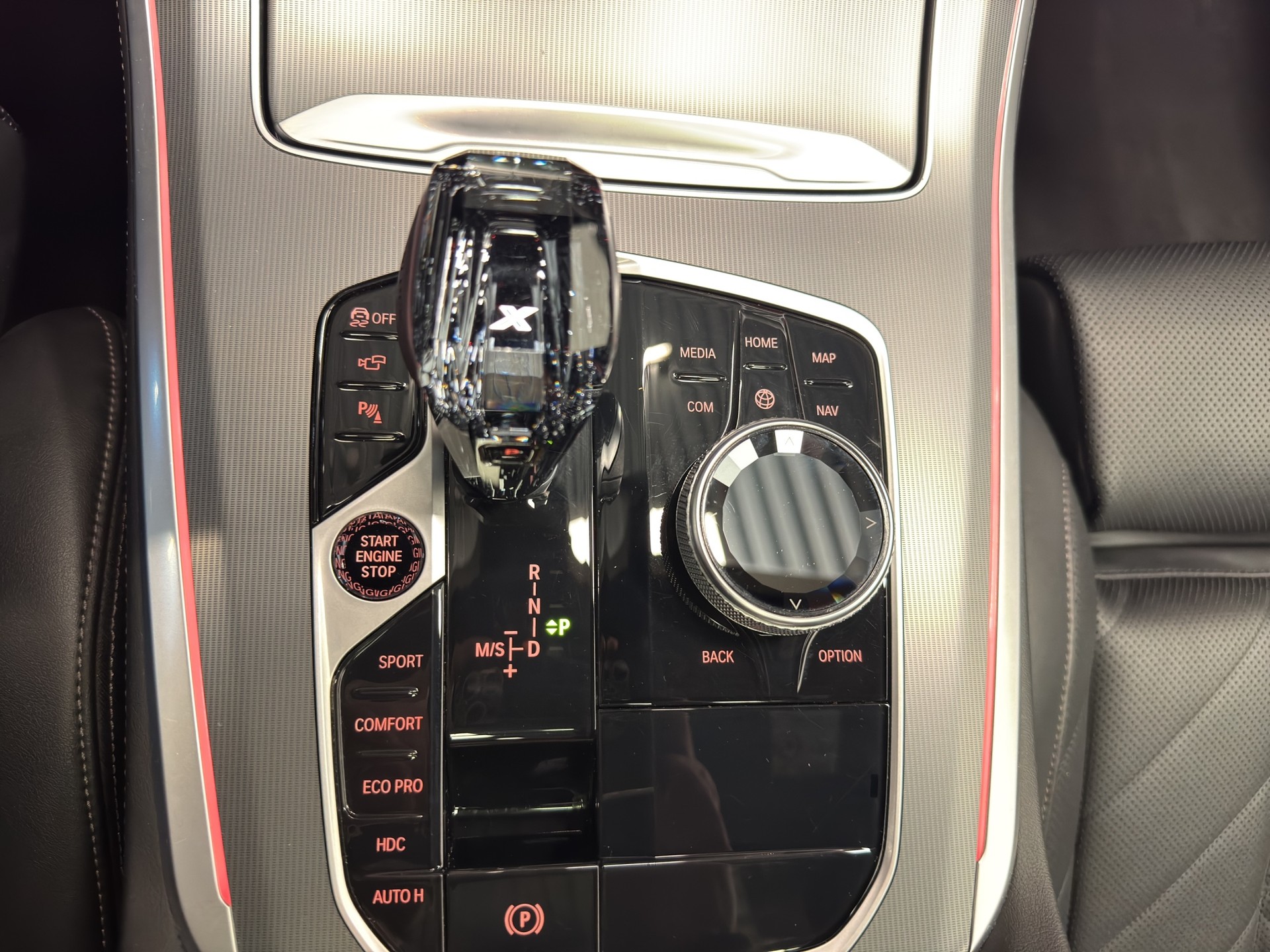 BMW X5 xDrive 48V 40d M Sport Steptronic-image-7