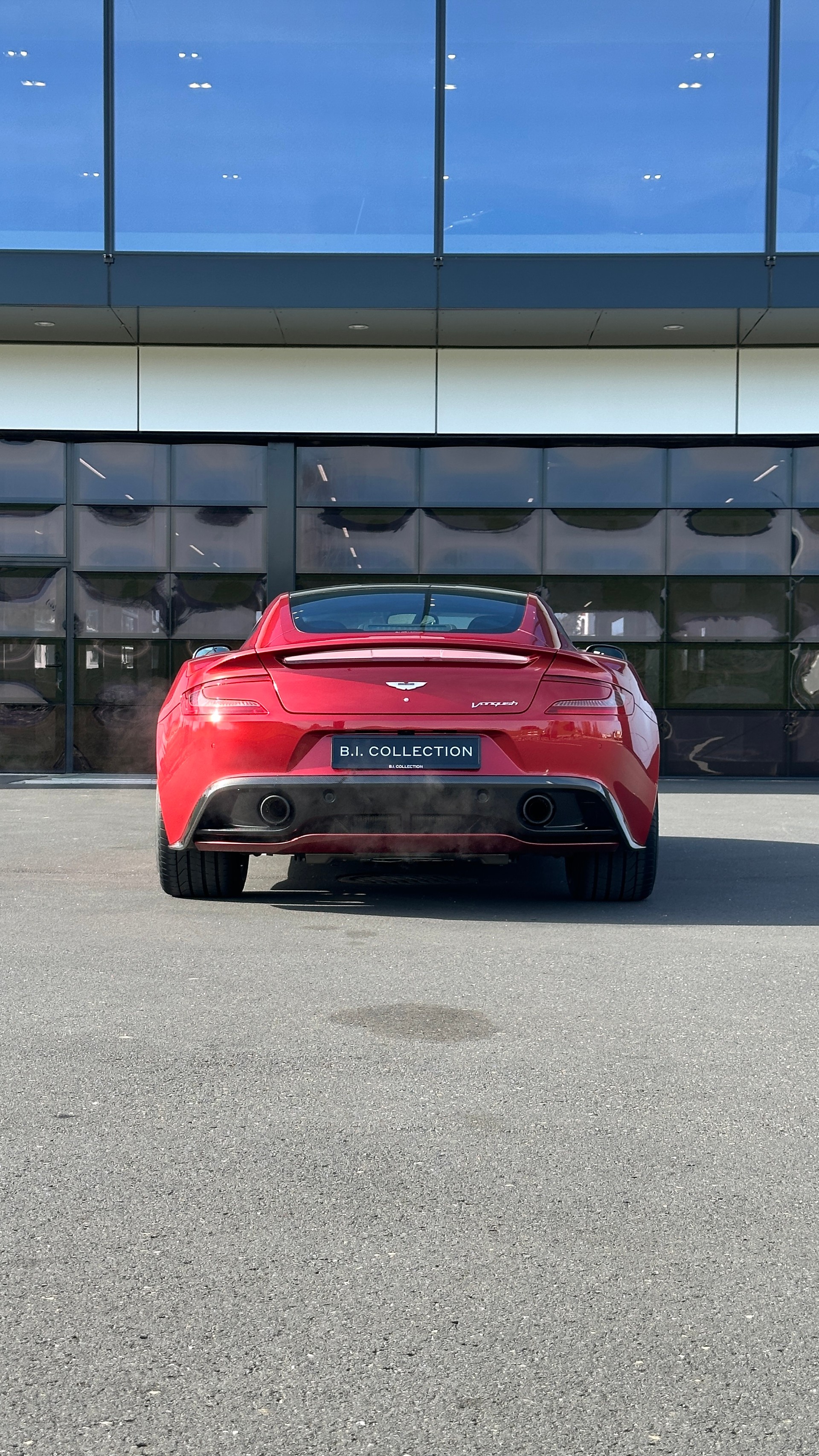 ASTON MARTIN Vanquish V12 5.9-48 Touchtronic 2-image-7