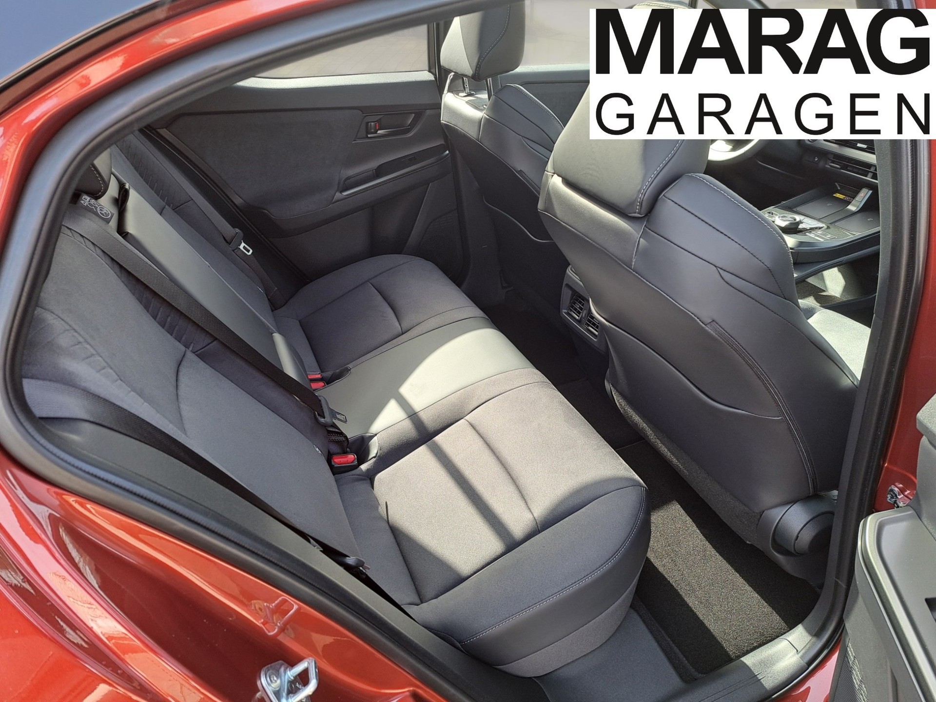 TOYOTA C-HR+ 77 kWh Premium AWD-image-7