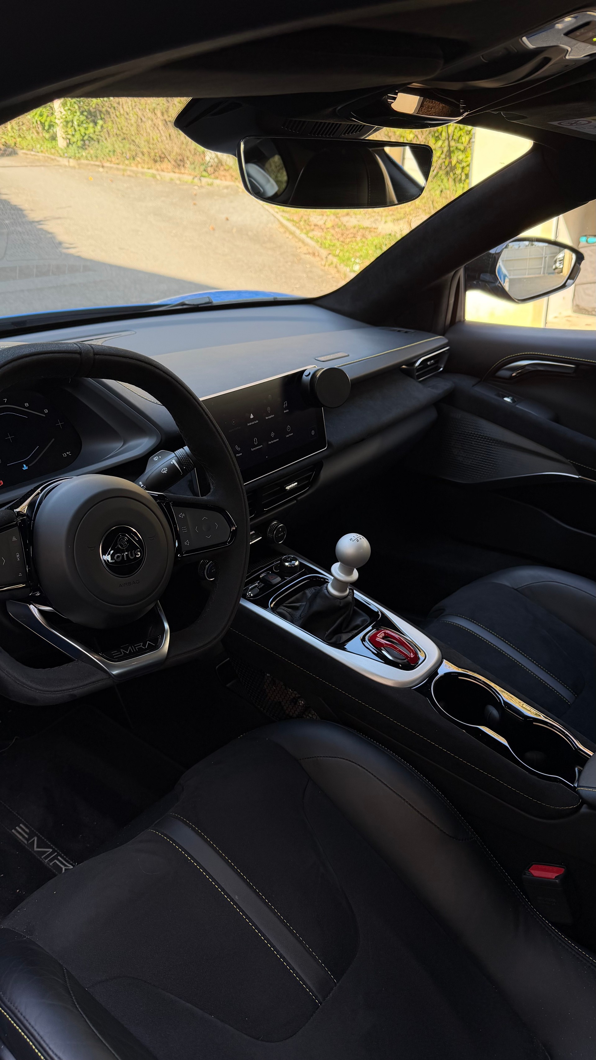 LOTUS Emira 3.5 V6 First Edition-image-4
