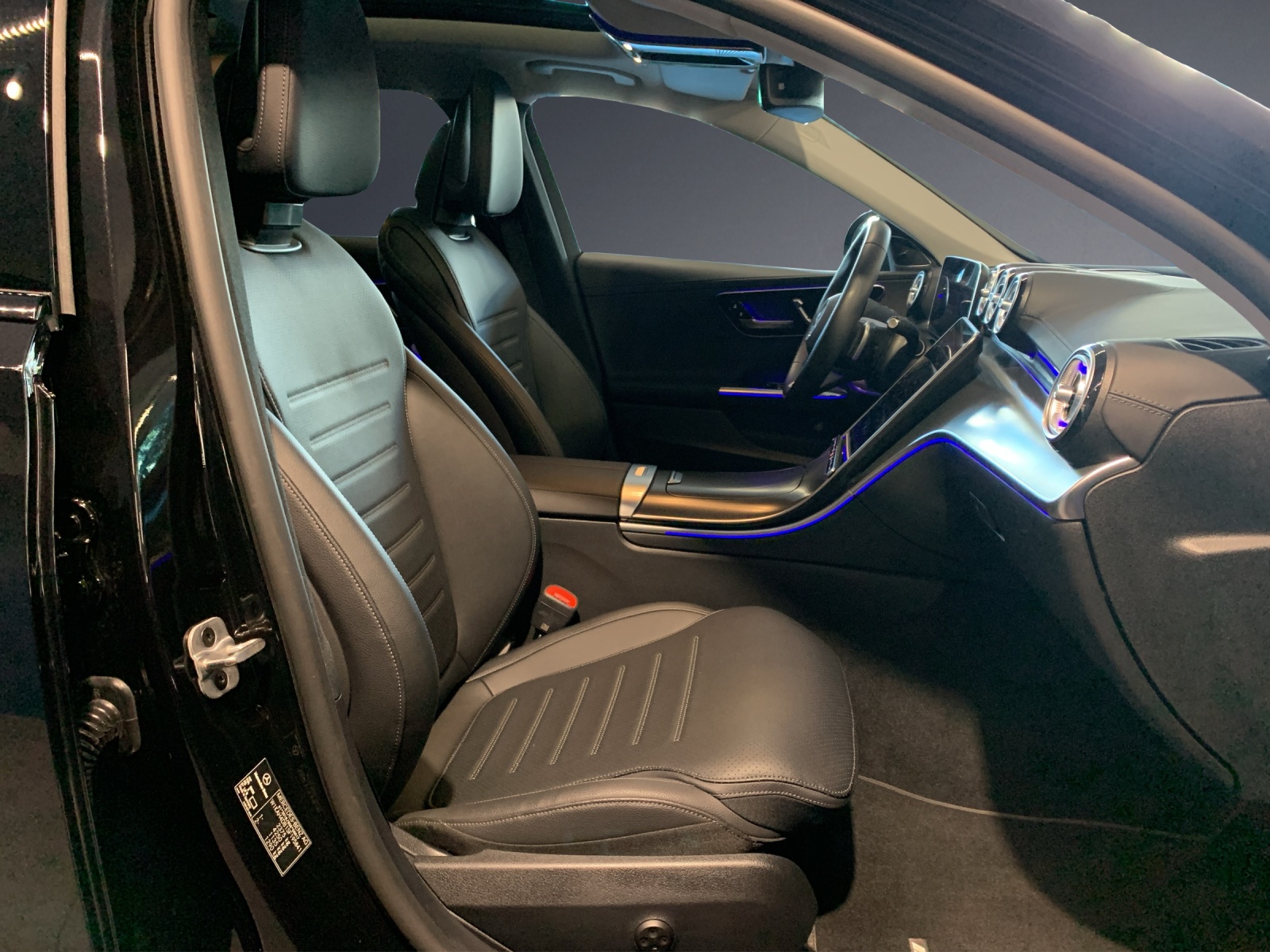 MERCEDES-BENZ C 200 T 4 Matic-image-7