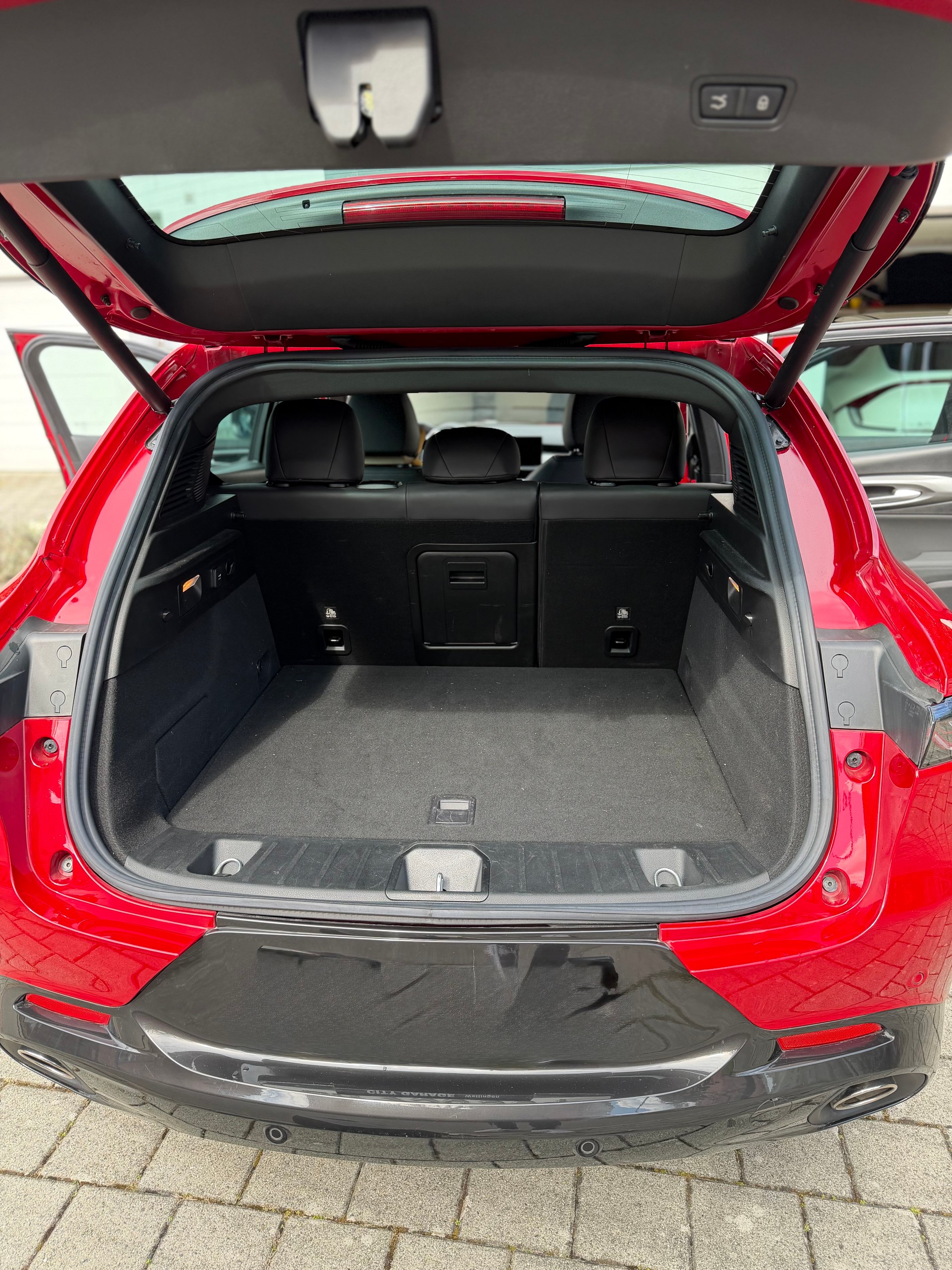 ALFA ROMEO Tonale 1.3 Plug-in-Hybrid Q4 Veloce Pack Premium Sky-image-9