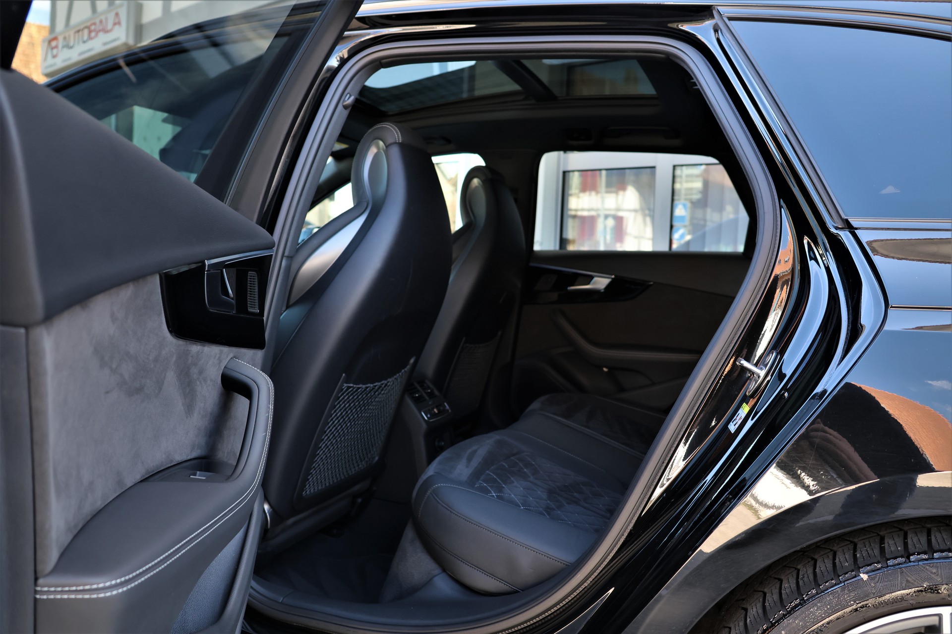 AUDI S4 Avant 3.0 TDI quattro tiptronic (CH) + 1.9T AHK-image-11