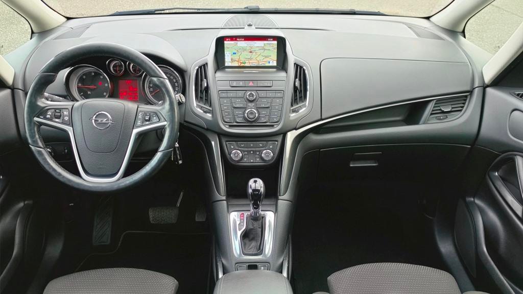 OPEL Zafira Tourer 2.0 CDTi Drive Automatic-image-13