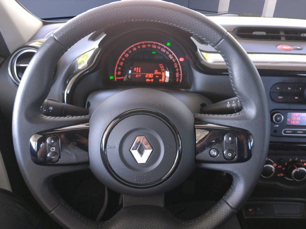 RENAULT Twingo 0.9 TCe 95 Zen-image-13
